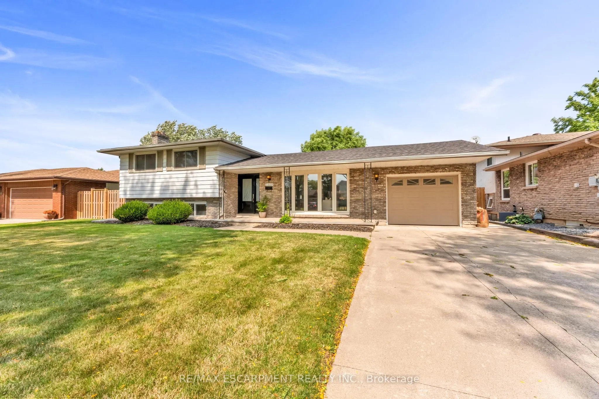 7119 Brian Crescent