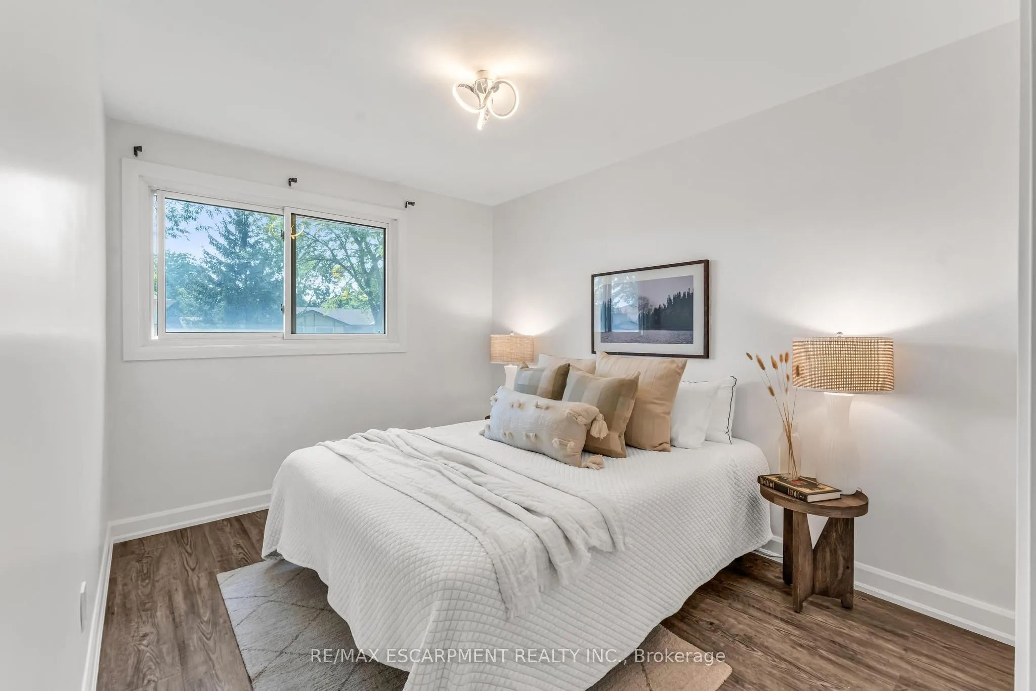 7119 Brian Crescent