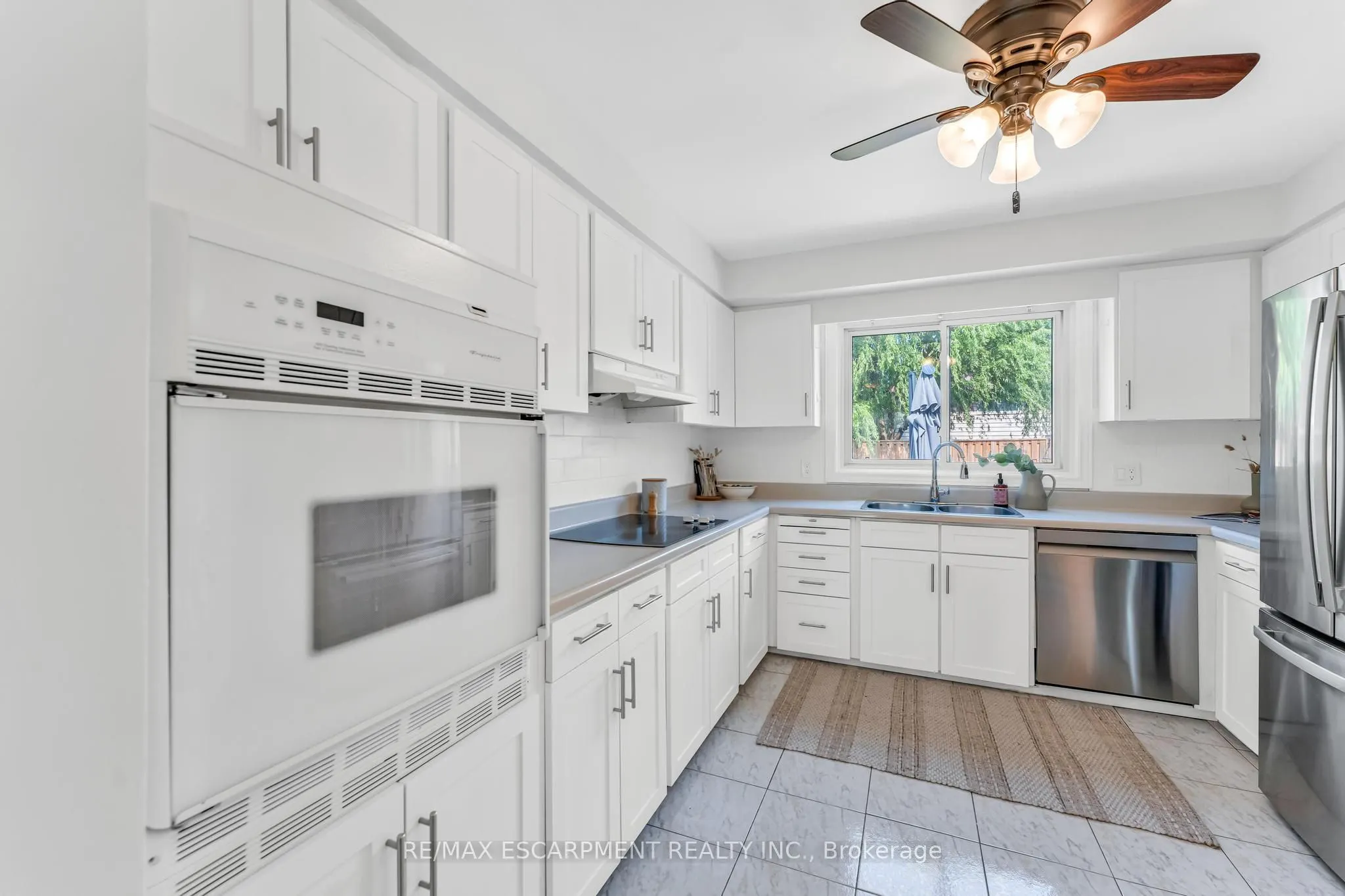 7119 Brian Crescent