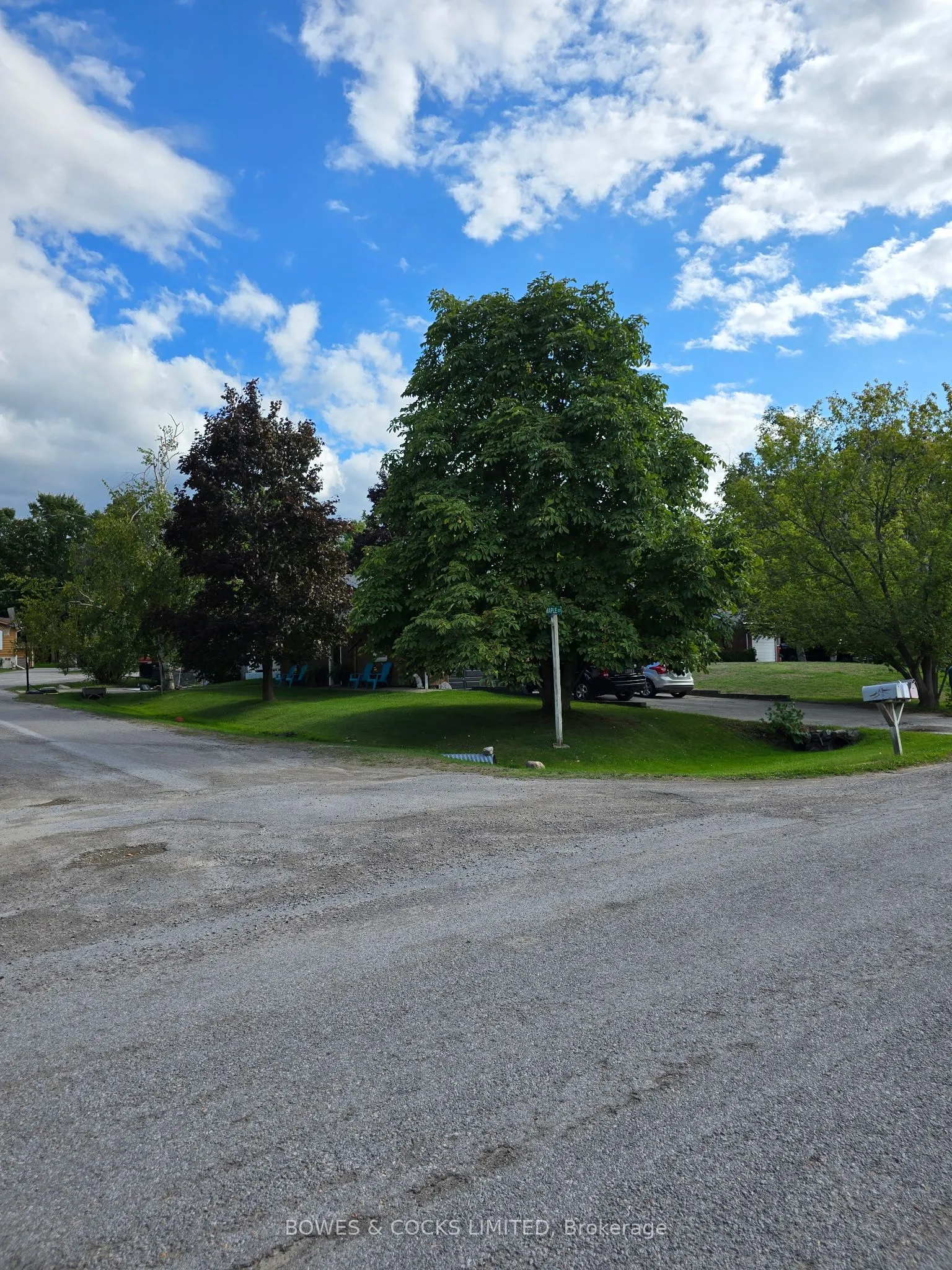 33 Maple Grove Road