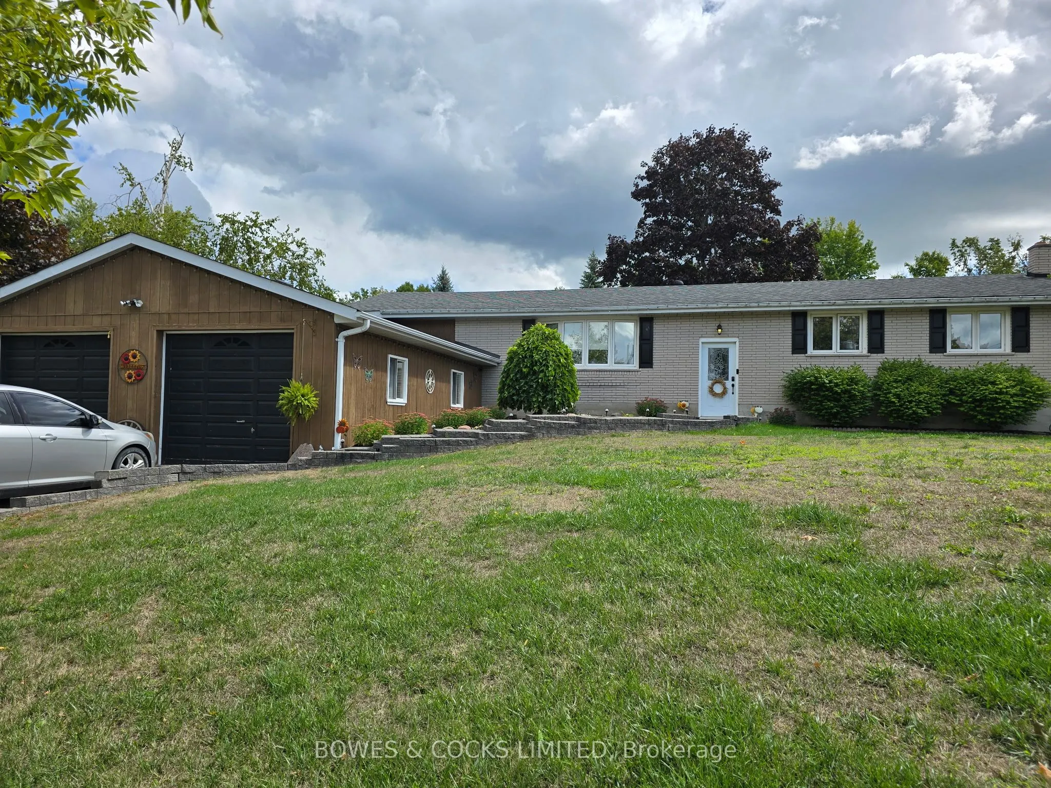 33 Maple Grove Road