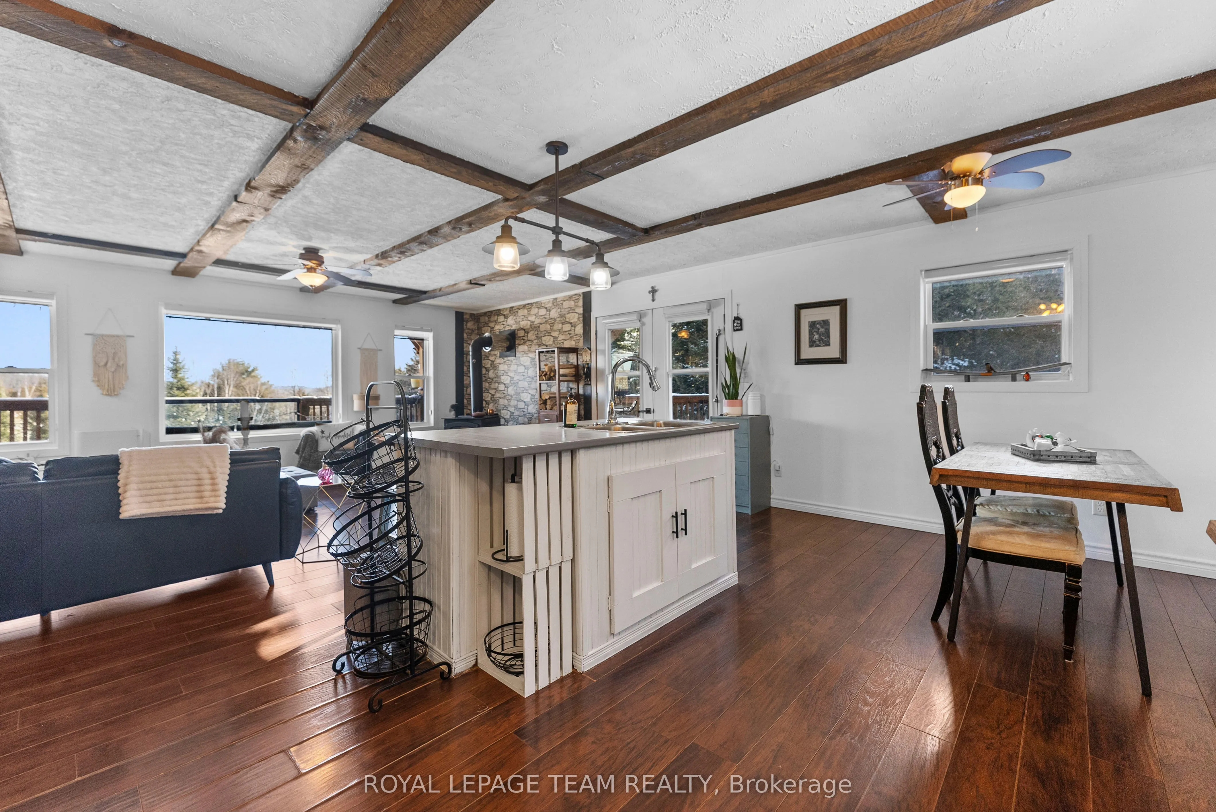 105 Heins Road