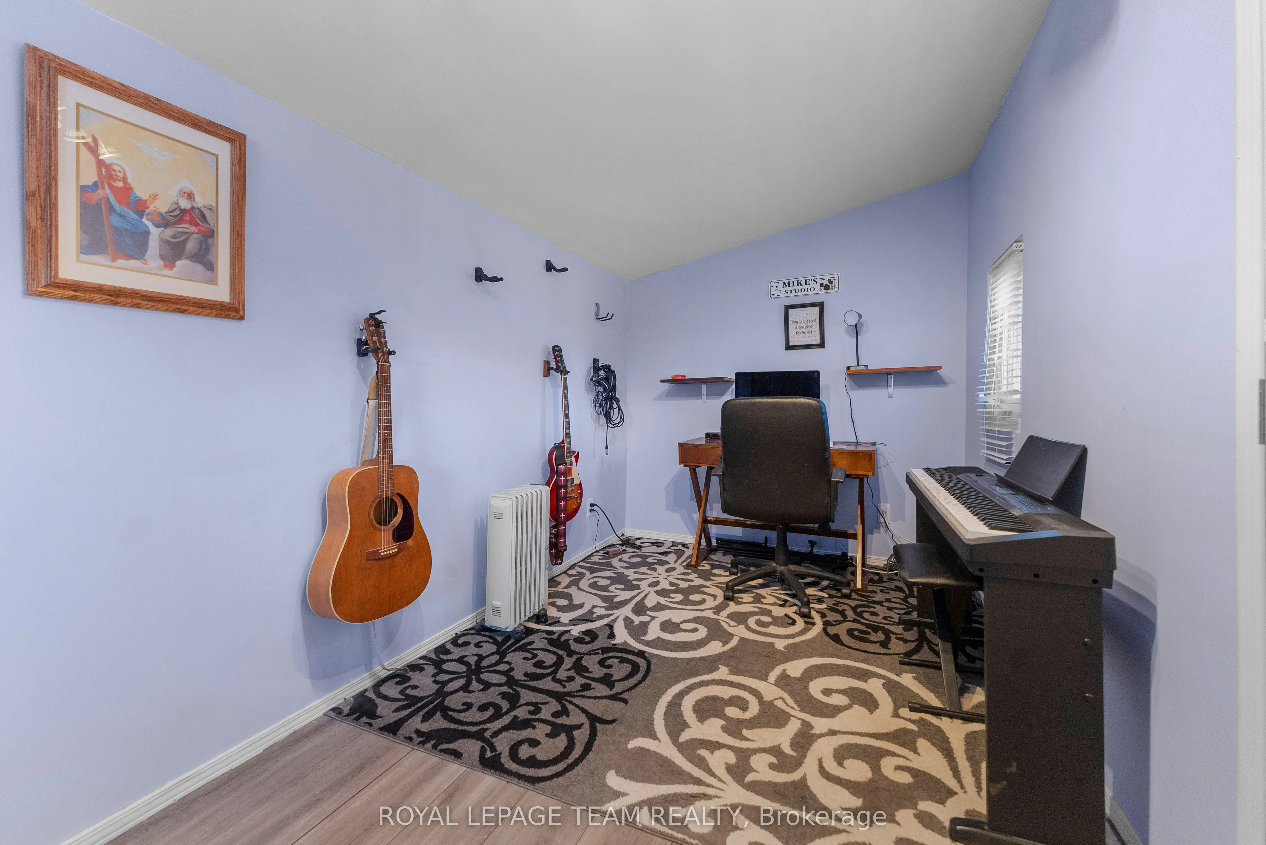 105 Heins Road
