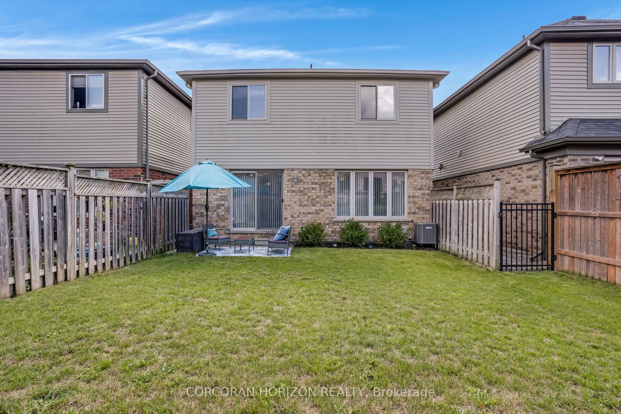 18 Creek Ridge Street