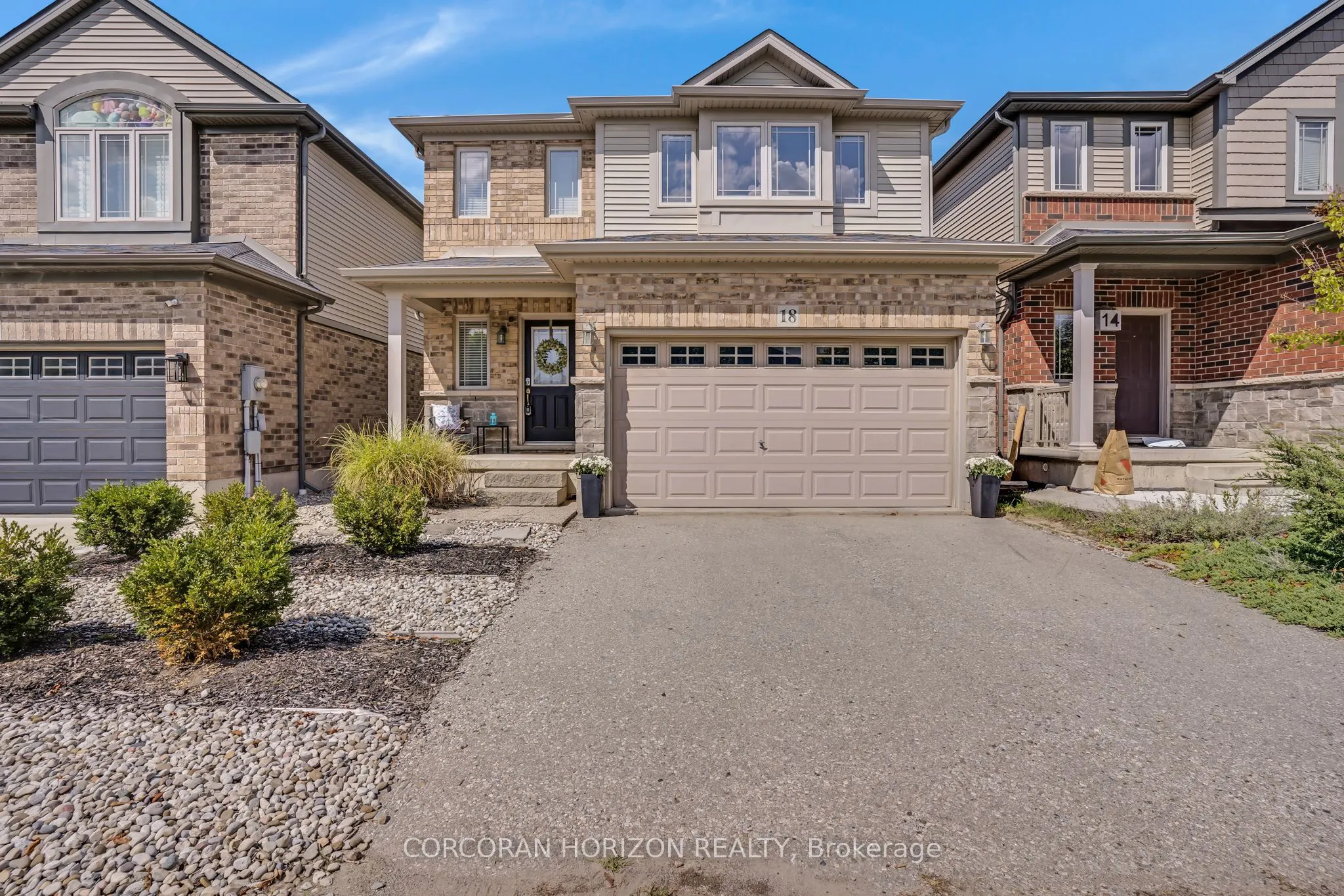 18 Creek Ridge Street