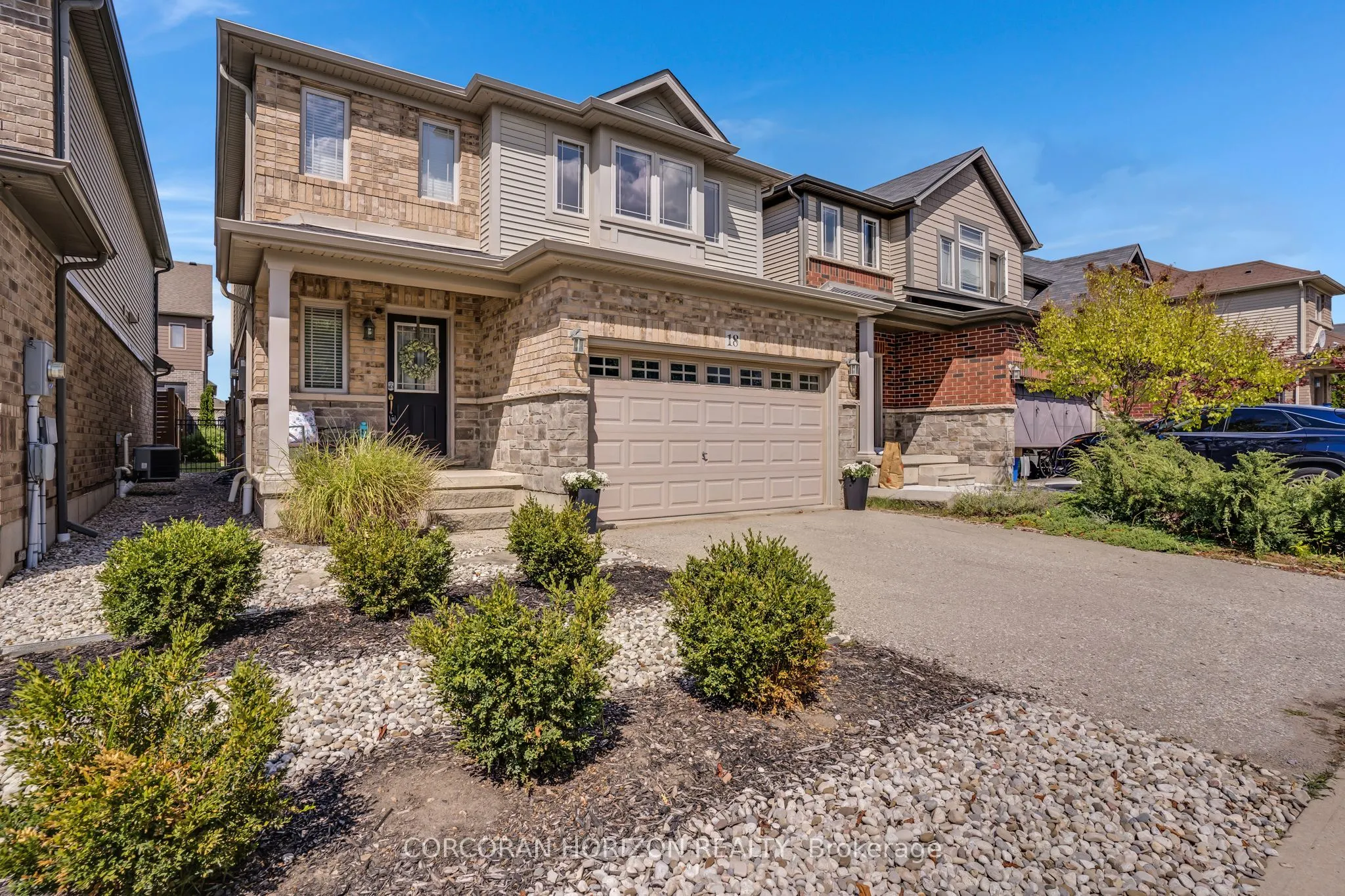 18 Creek Ridge Street