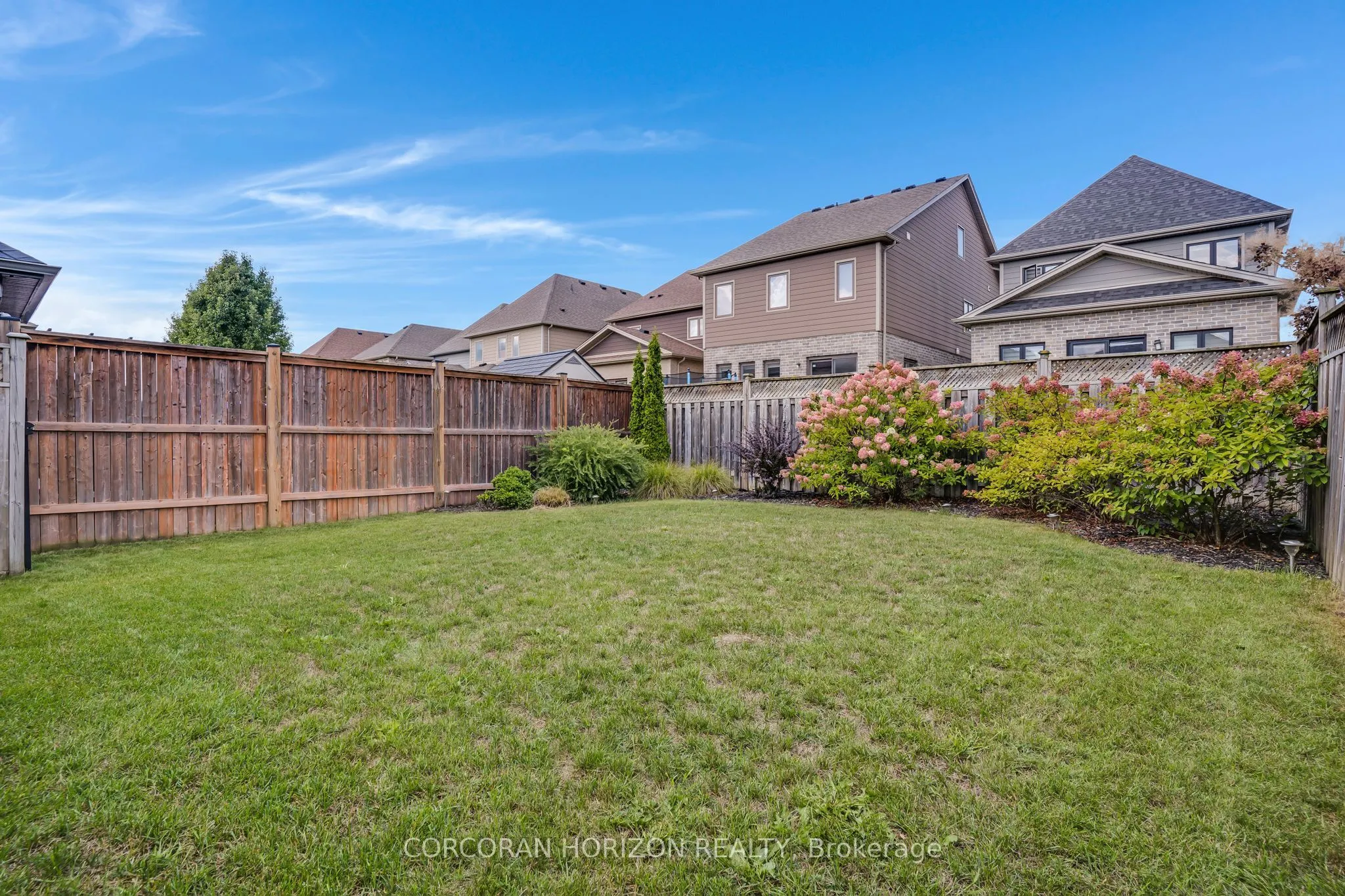 18 Creek Ridge Street