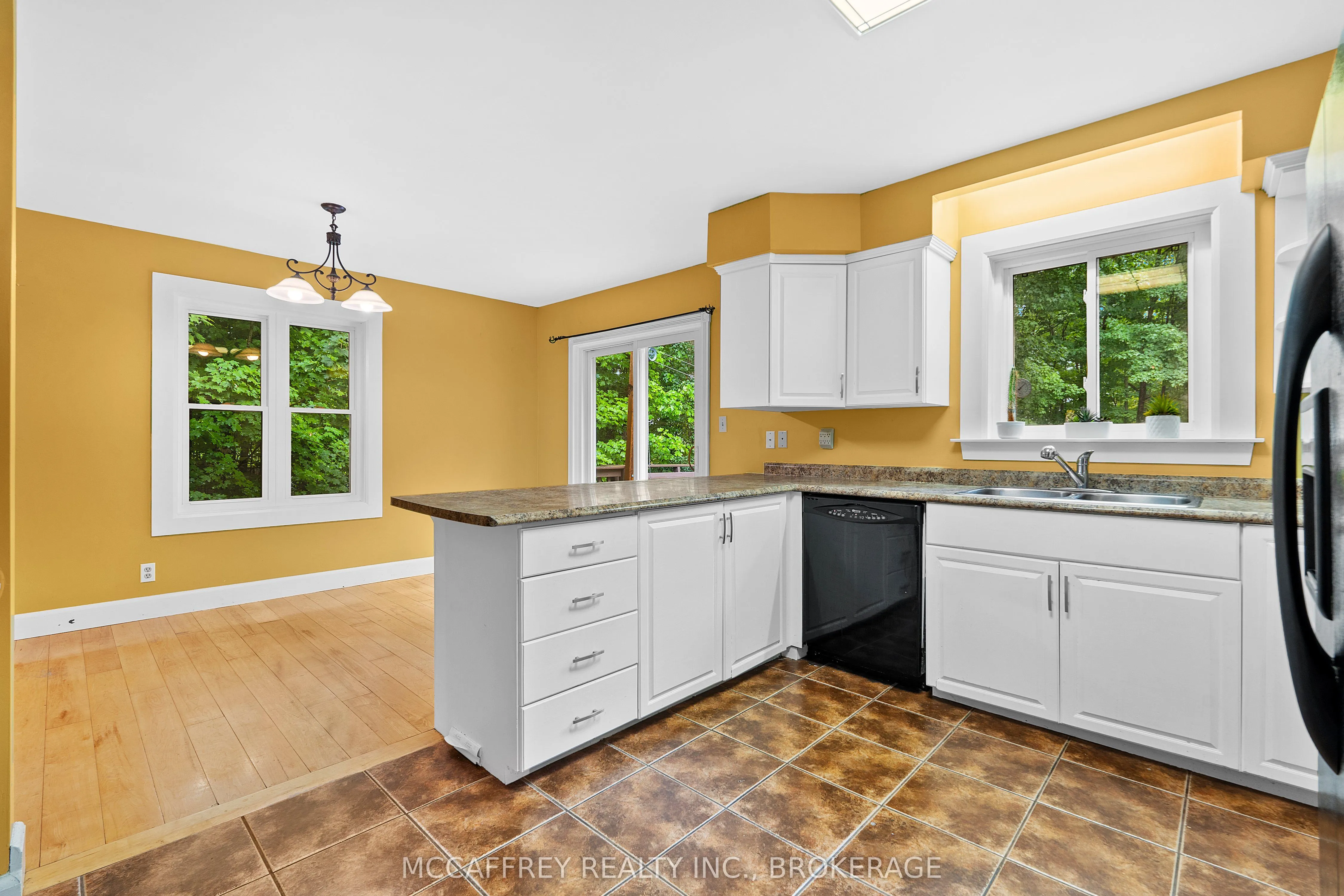 2985 Alton Road W