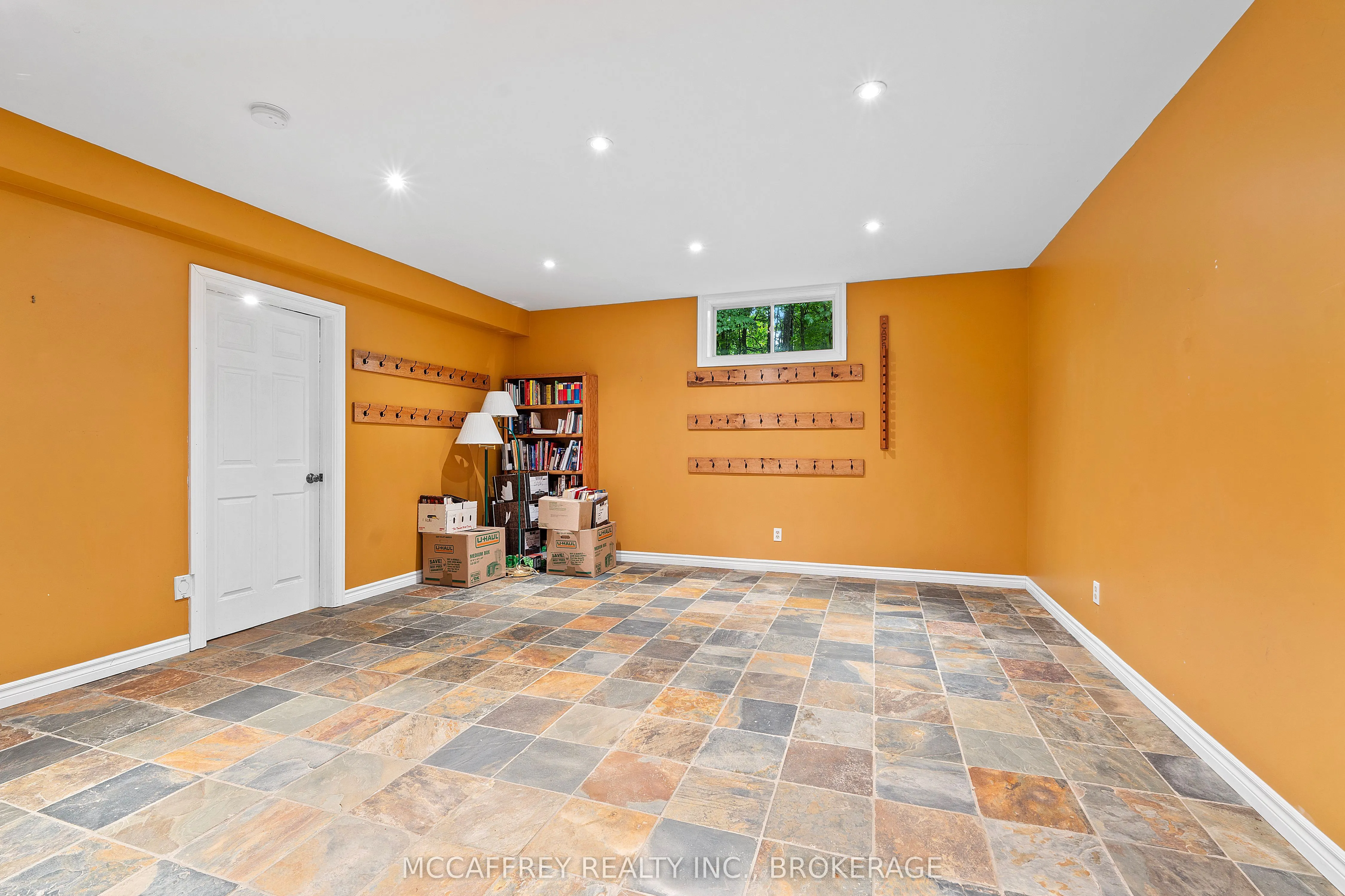 2985 Alton Road W