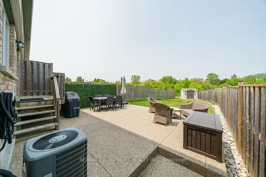123 WESTBANK Trail