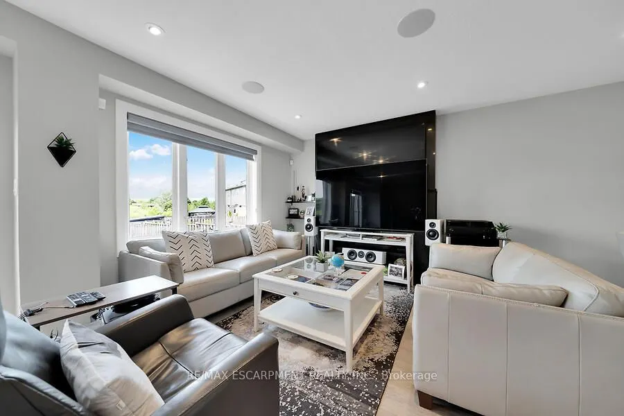 123 WESTBANK Trail