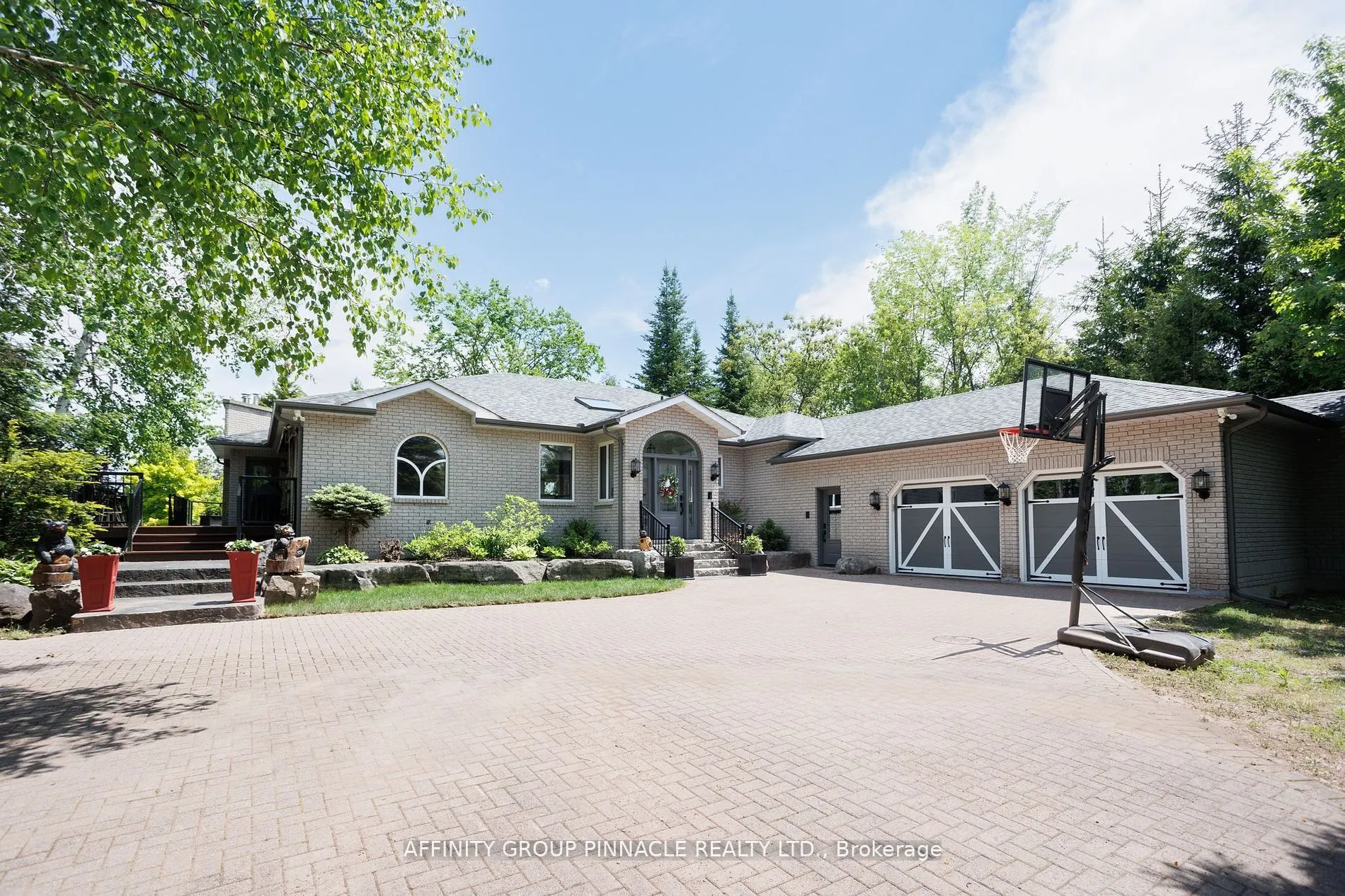 90 McGregor Drive