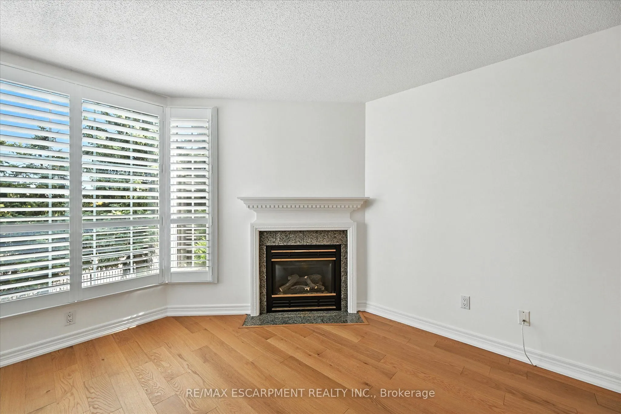 990 GOLF LINKS Road, #204