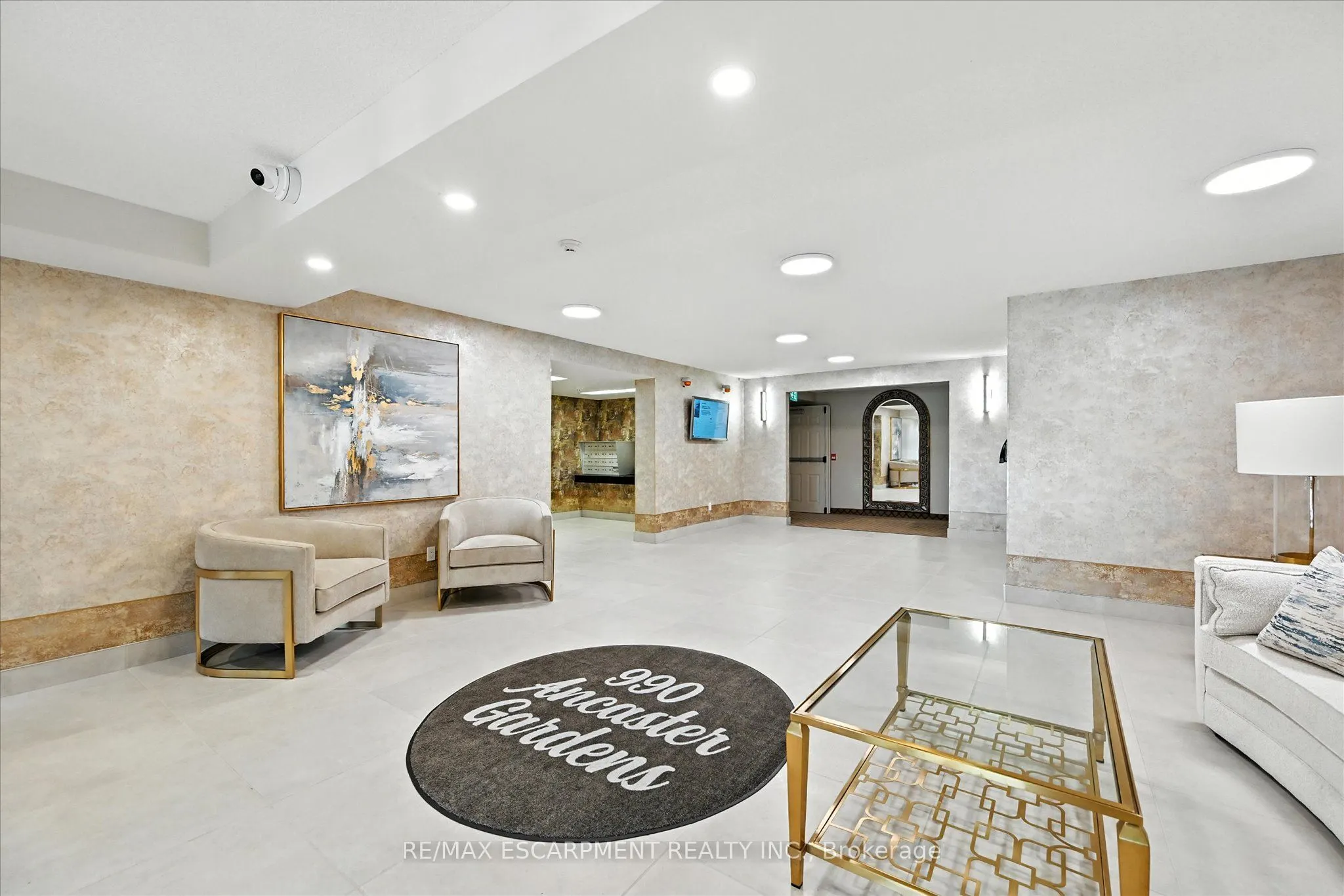 990 GOLF LINKS Road, #204