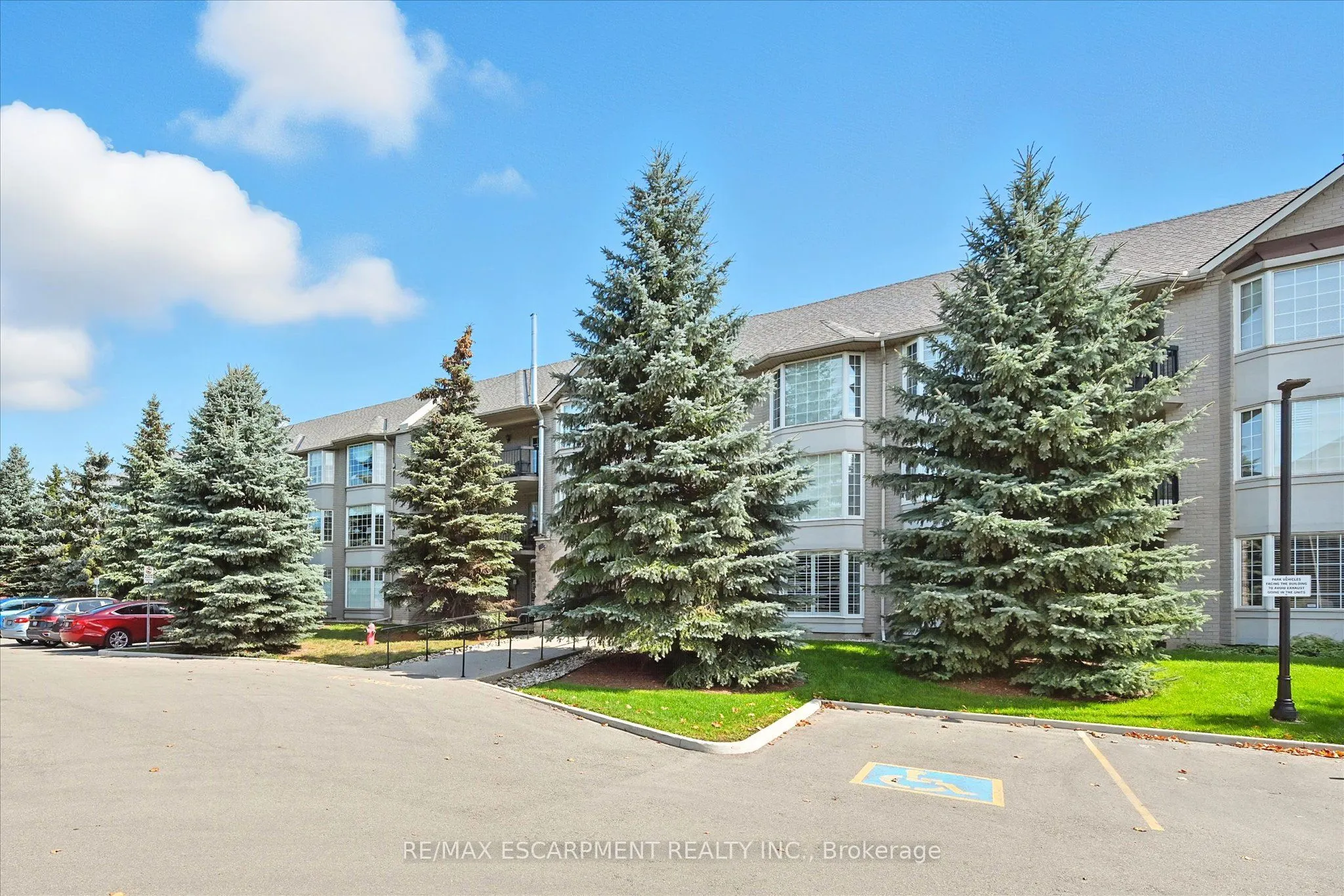 990 GOLF LINKS Road, #204