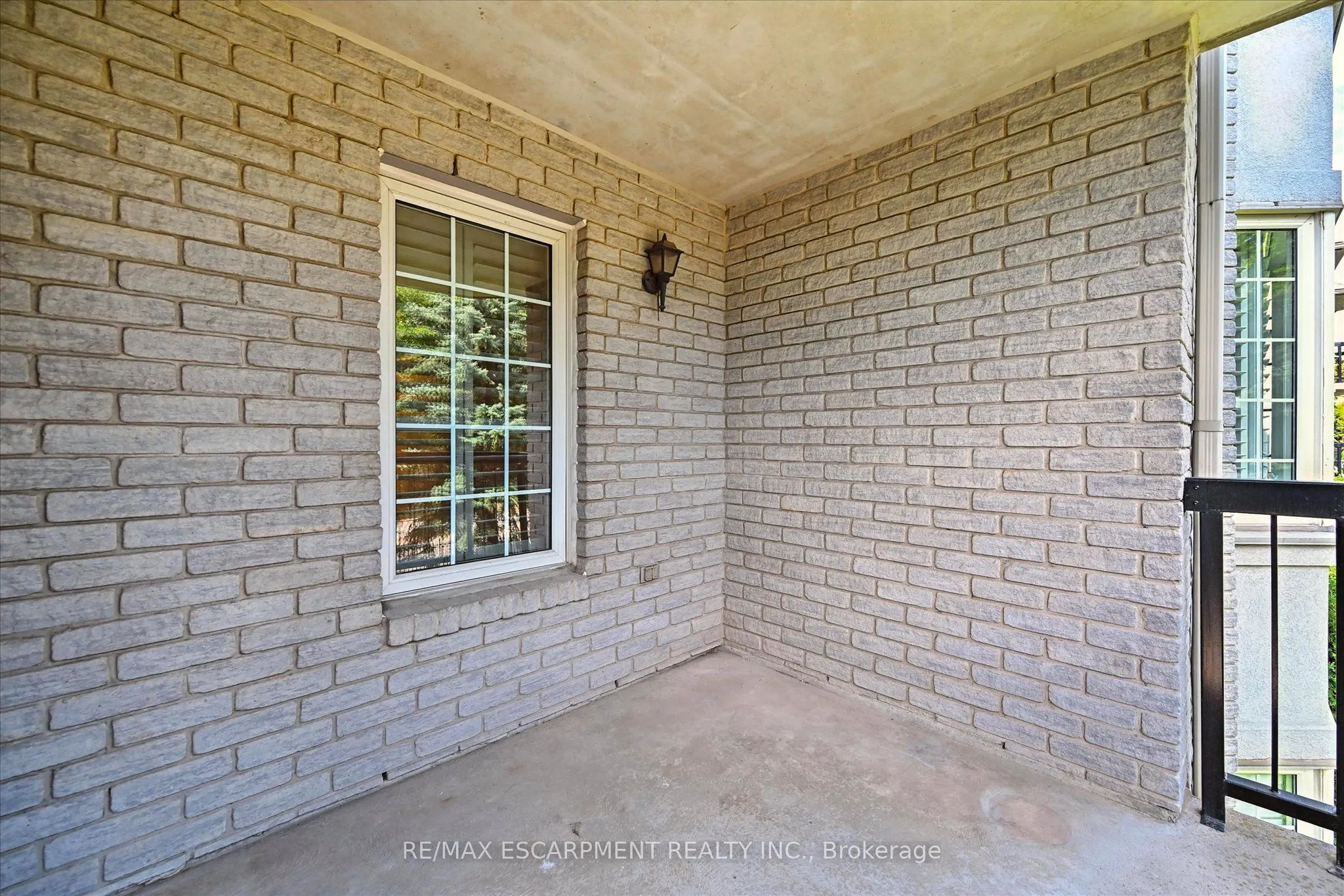 990 GOLF LINKS Road, #204