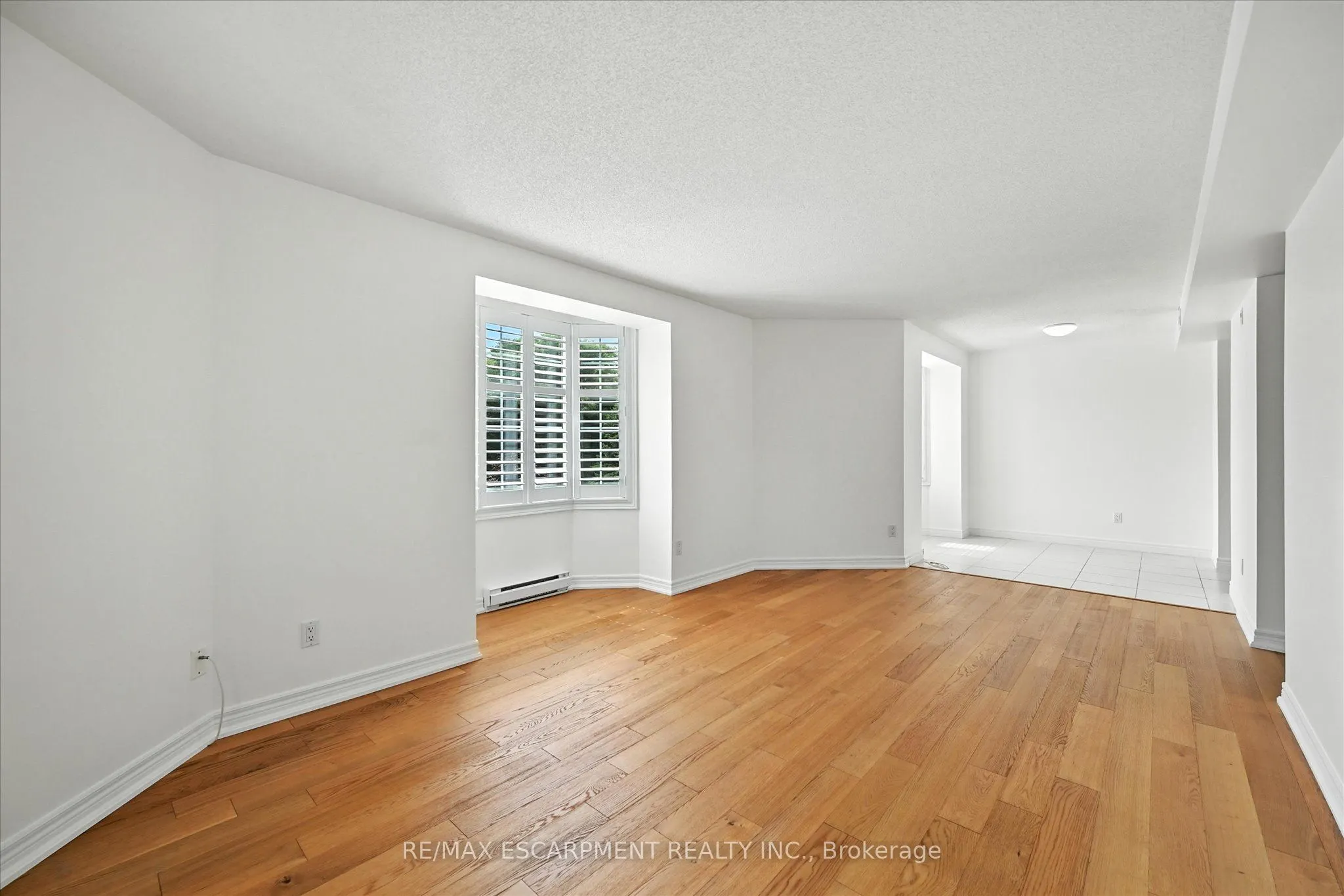 990 GOLF LINKS Road, #204