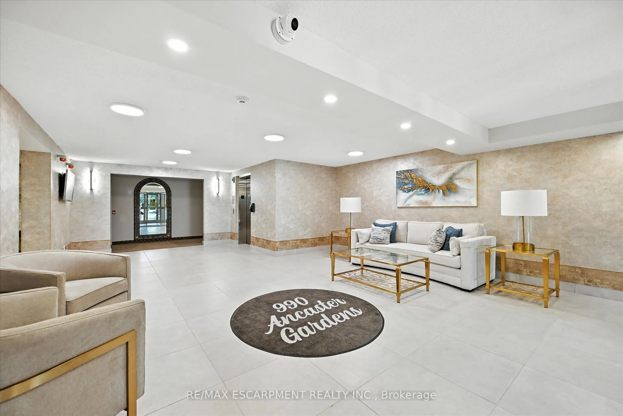 990 GOLF LINKS Road, #204
