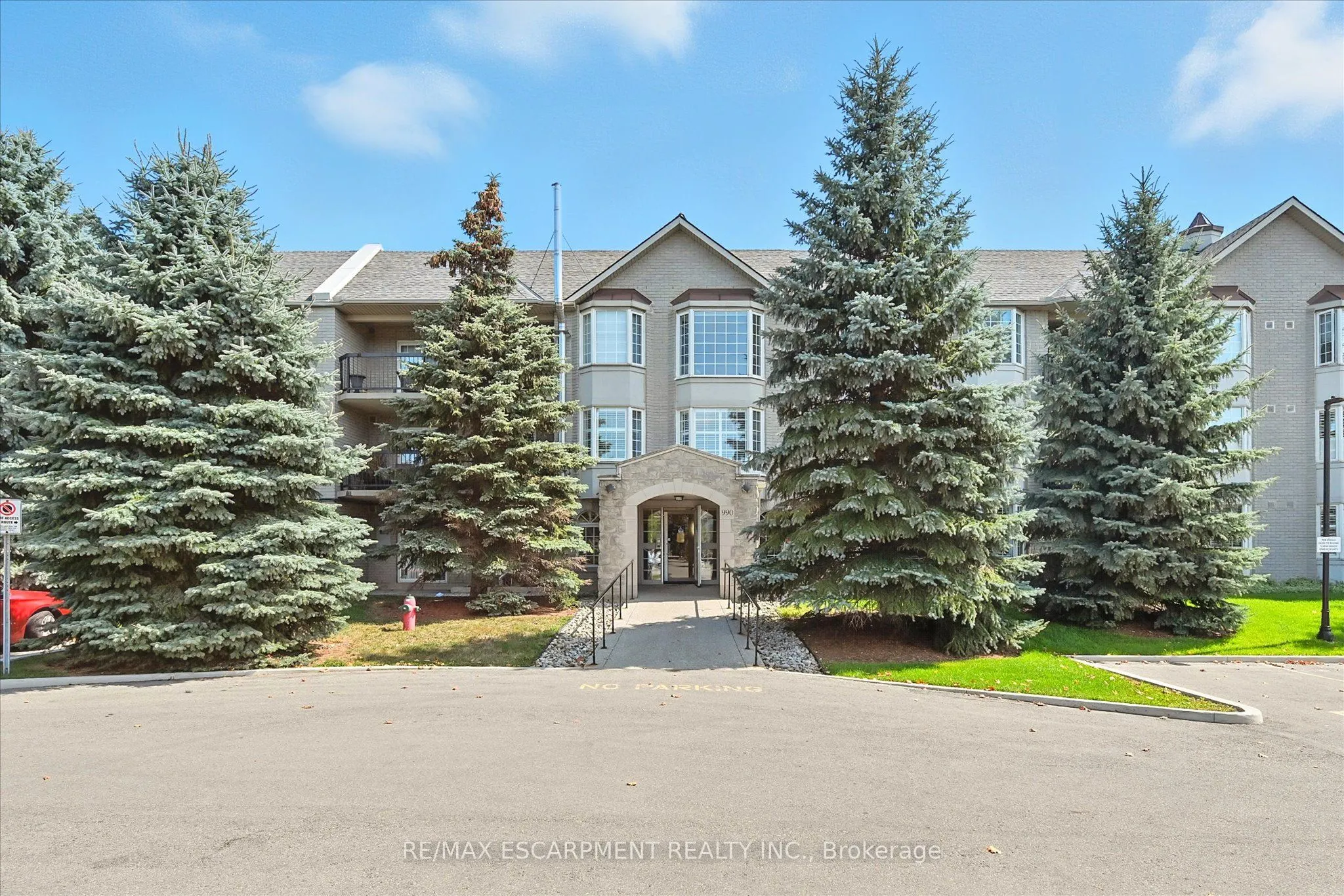 990 GOLF LINKS Road, #204