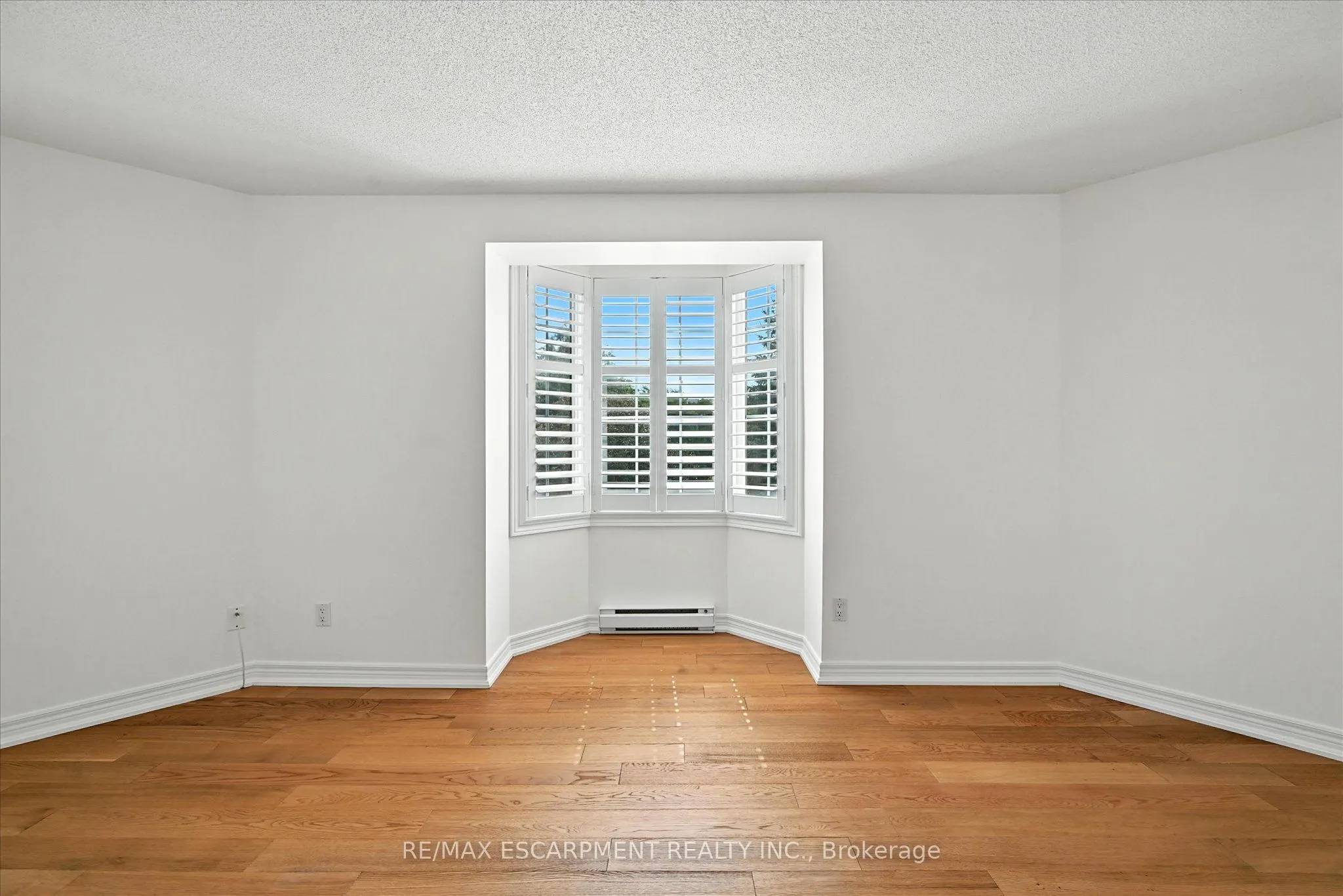 990 GOLF LINKS Road, #204