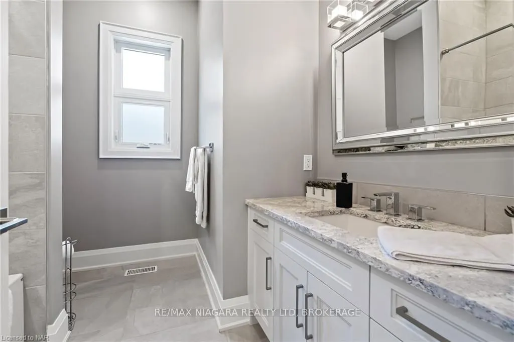 13 FRANCESCO Crescent