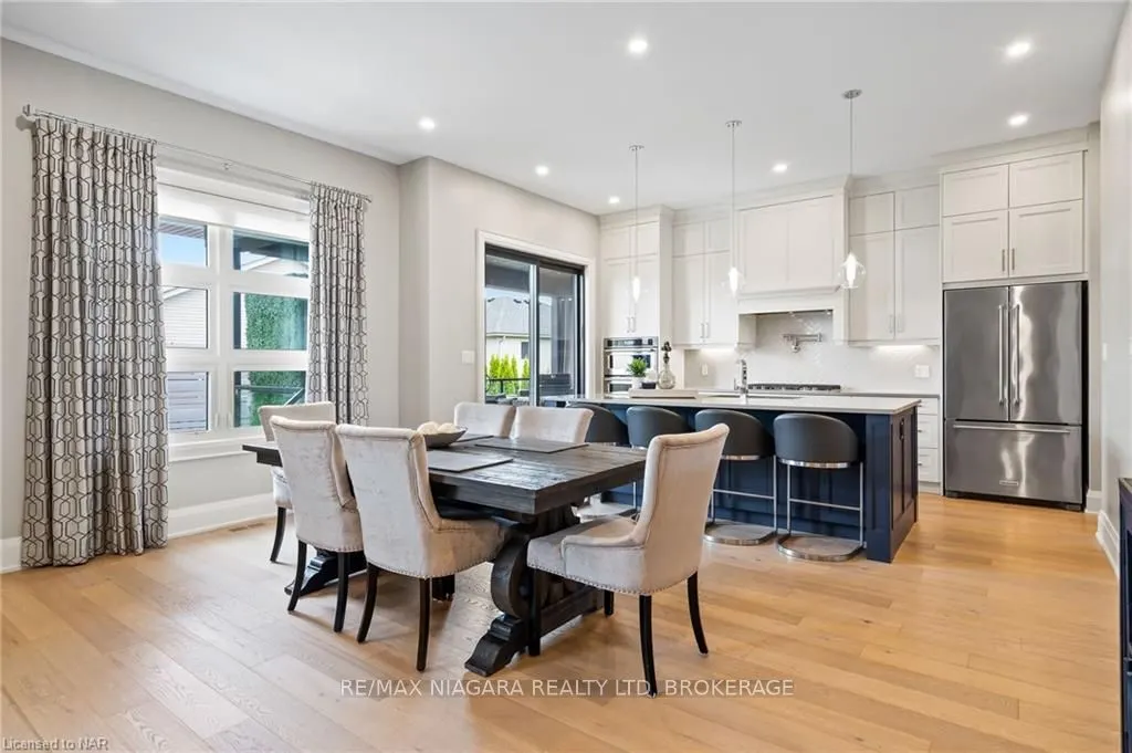 13 FRANCESCO Crescent