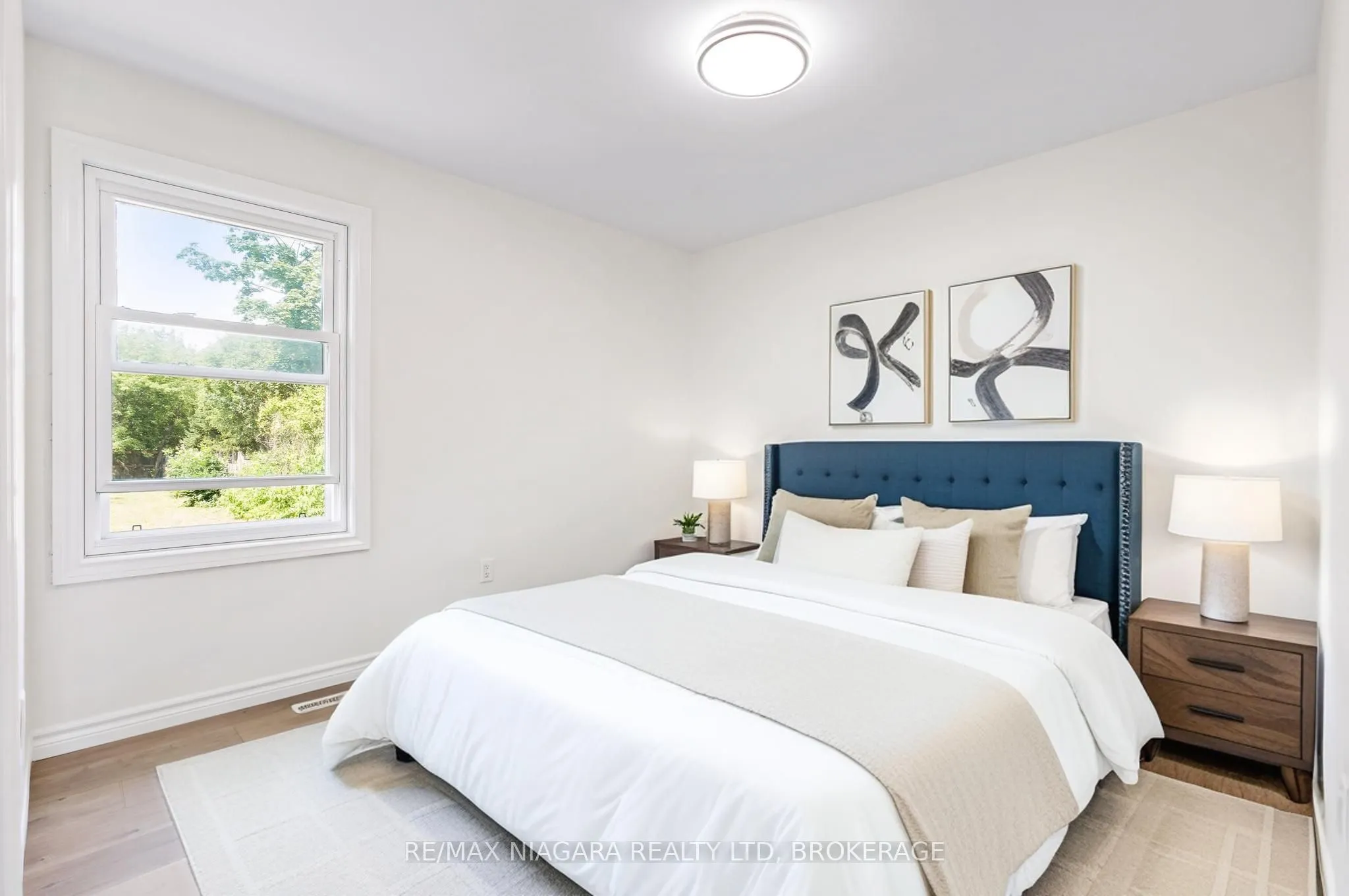53 Collier Road S