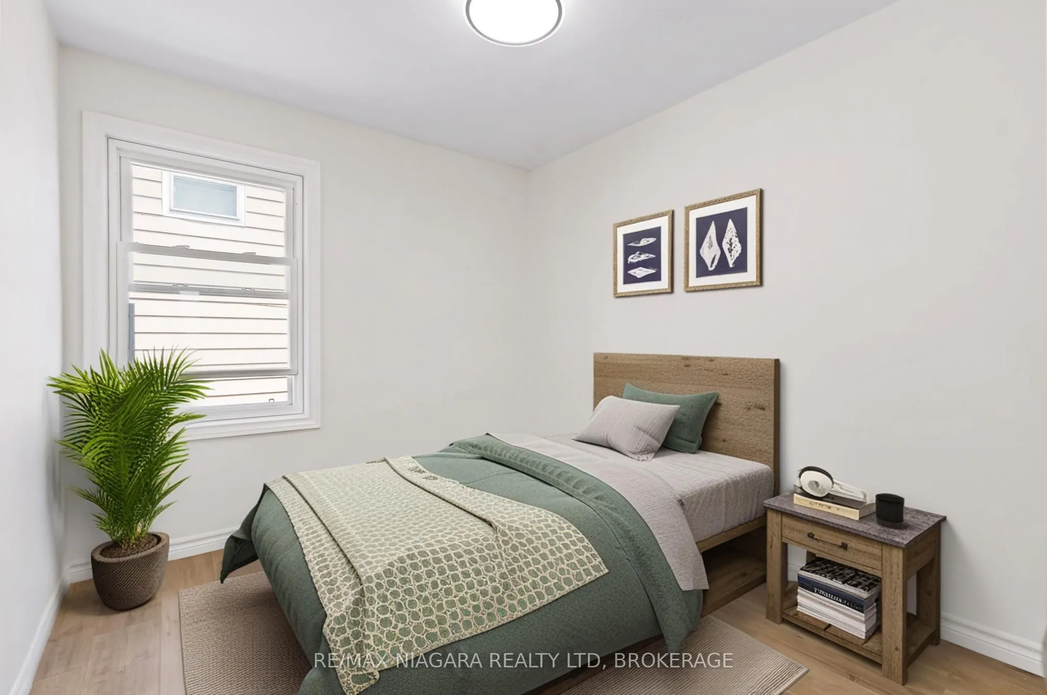 53 Collier Road S
