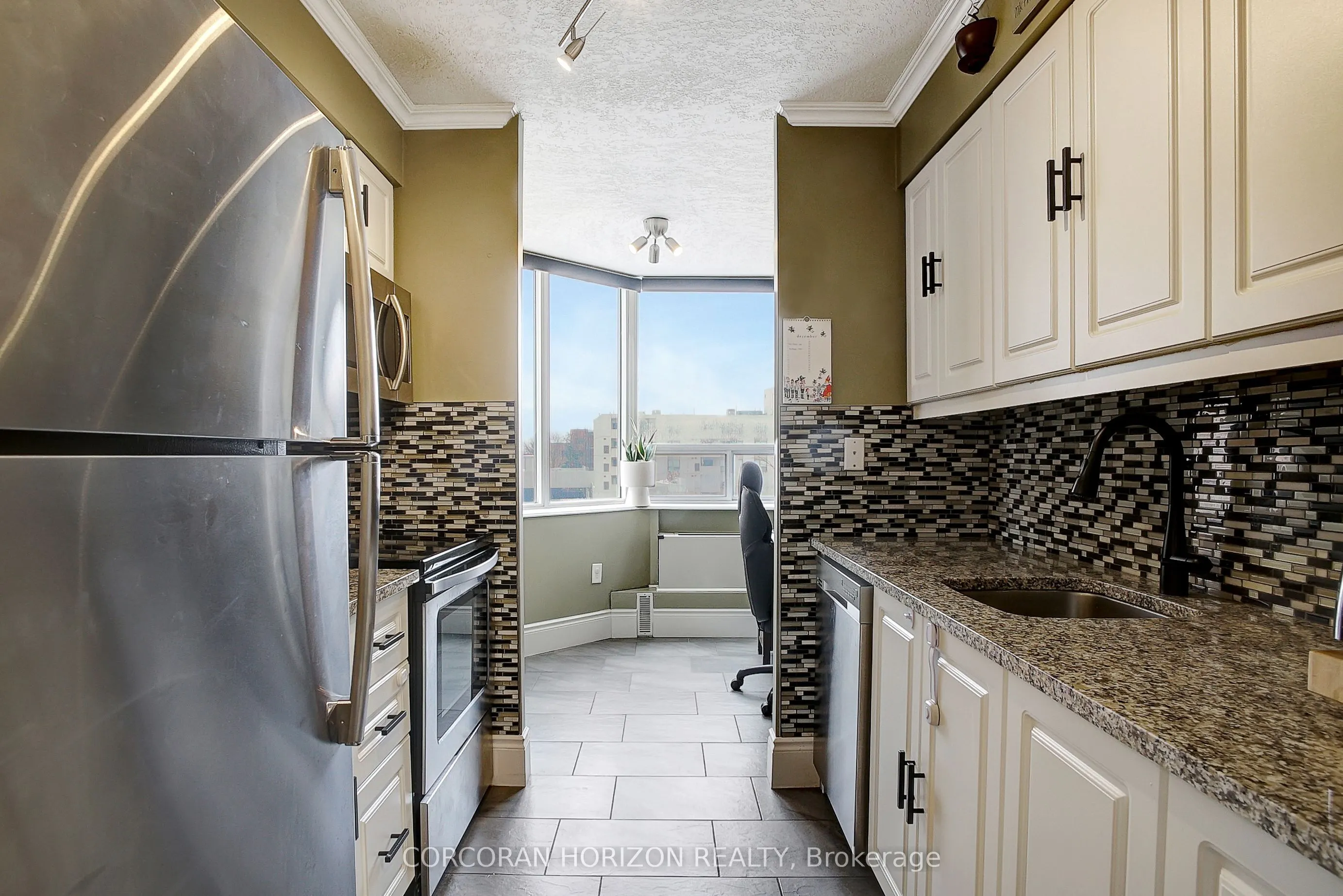 3227 King Street E, #409