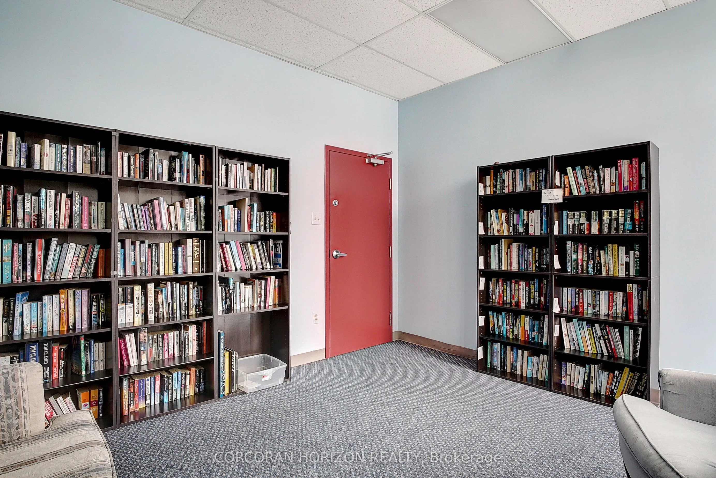 3227 King Street E, #409