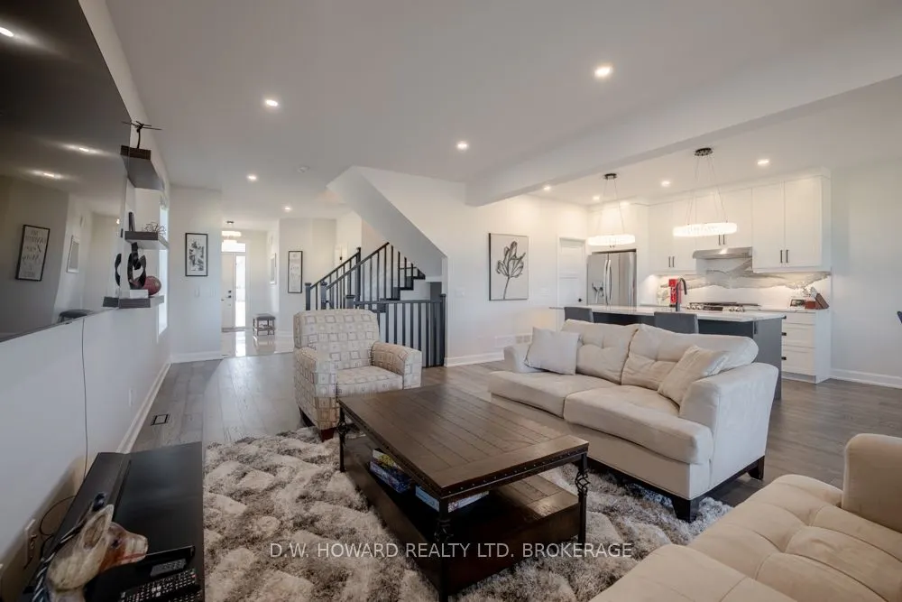 3919 Mitchell Crescent