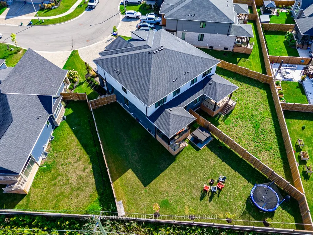 3919 Mitchell Crescent