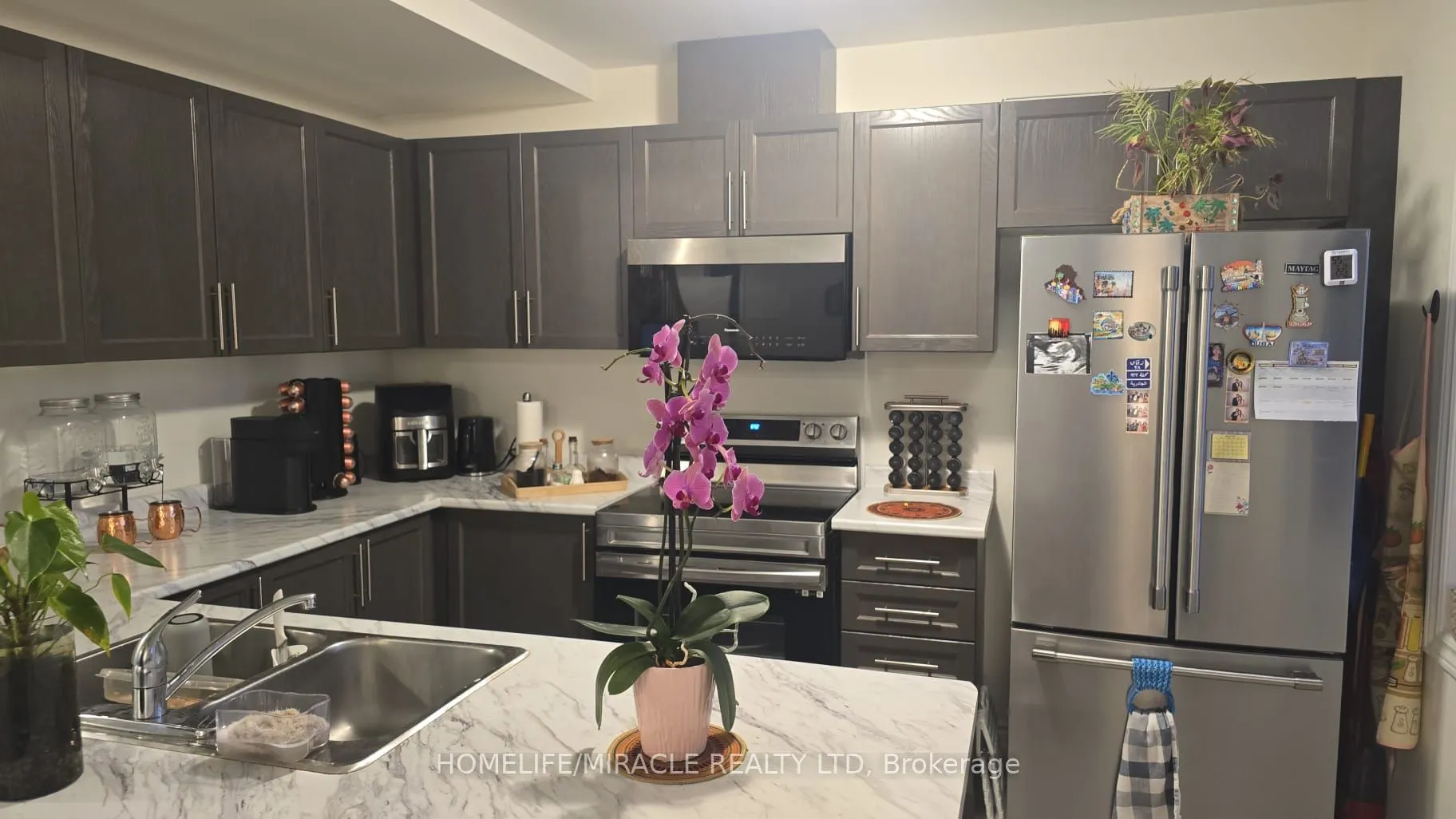 383 Dundas Street E, #70