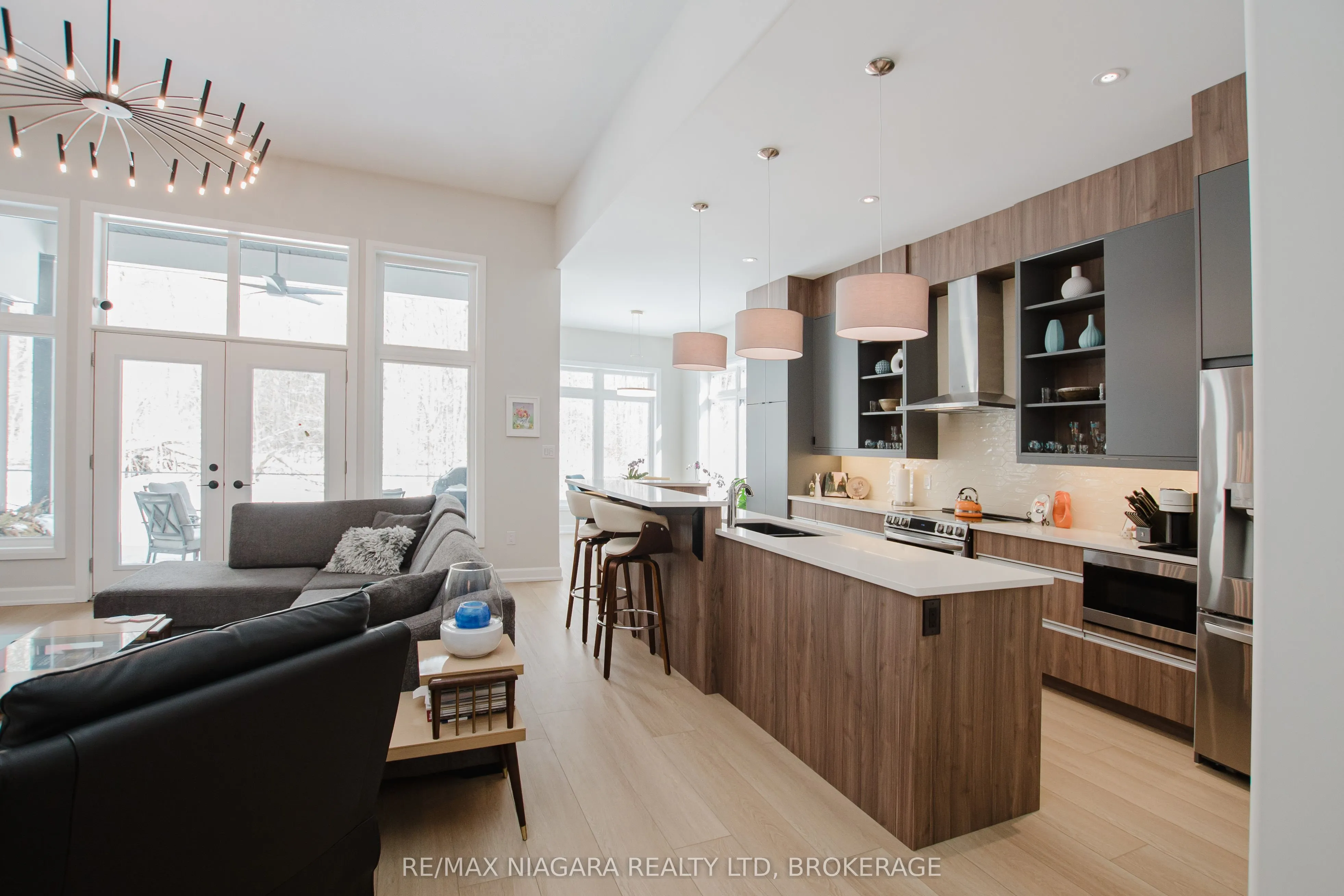 3376 Whispering Woods Trail