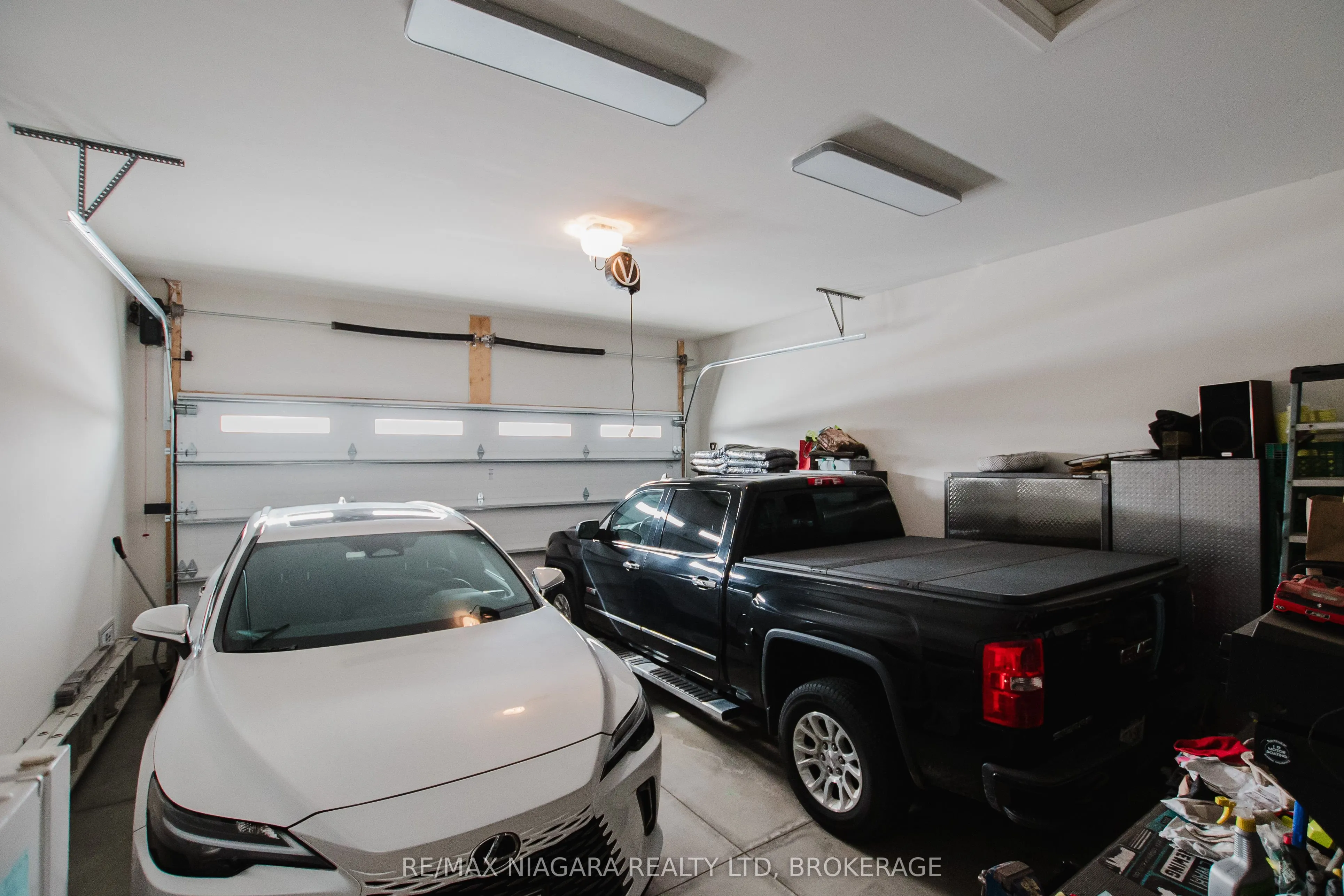 3376 Whispering Woods Trail
