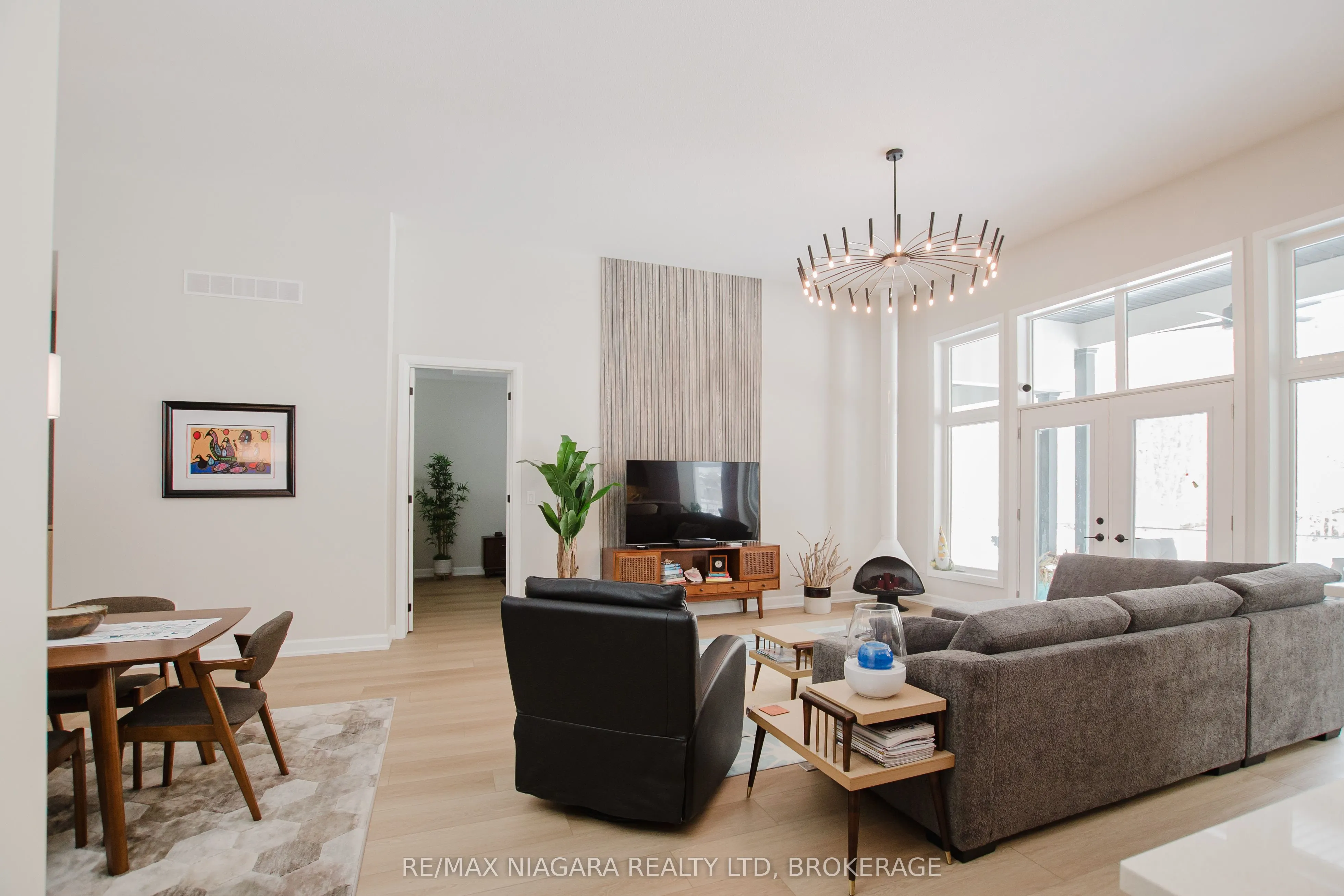 3376 Whispering Woods Trail