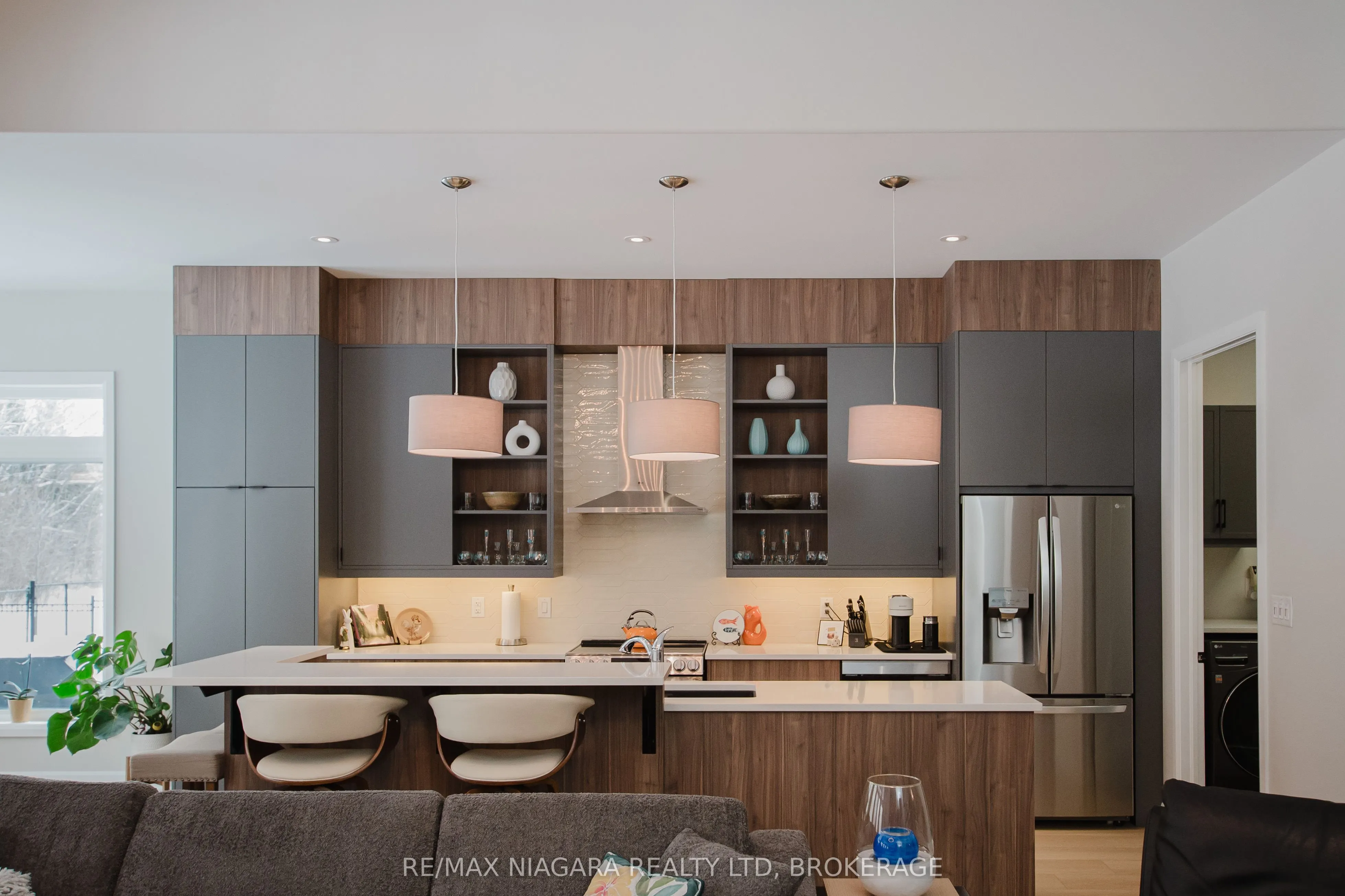 3376 Whispering Woods Trail