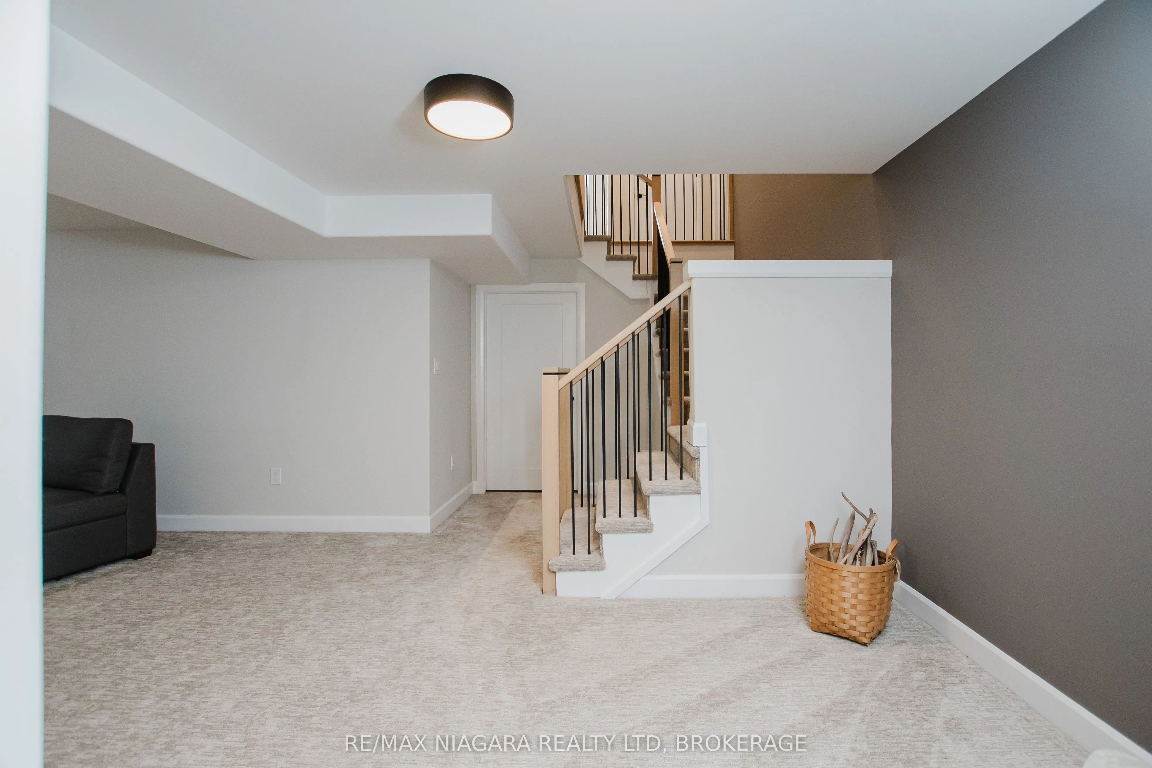 3376 Whispering Woods Trail