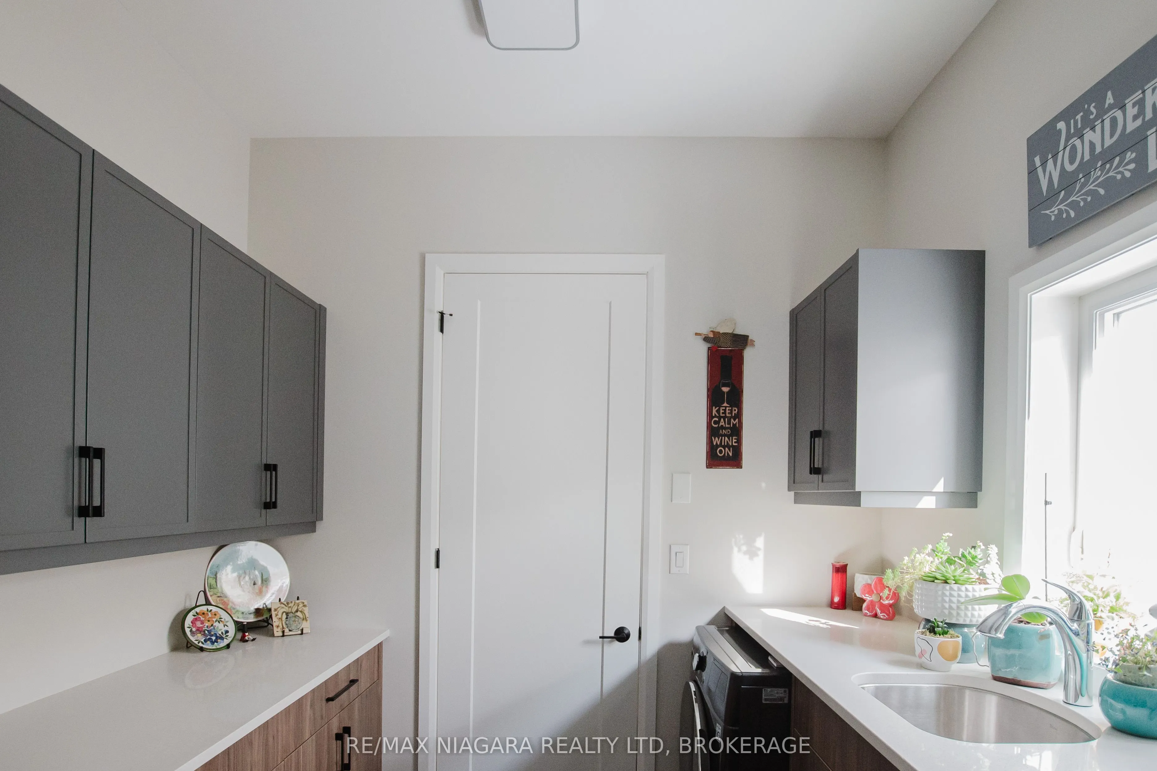 3376 Whispering Woods Trail