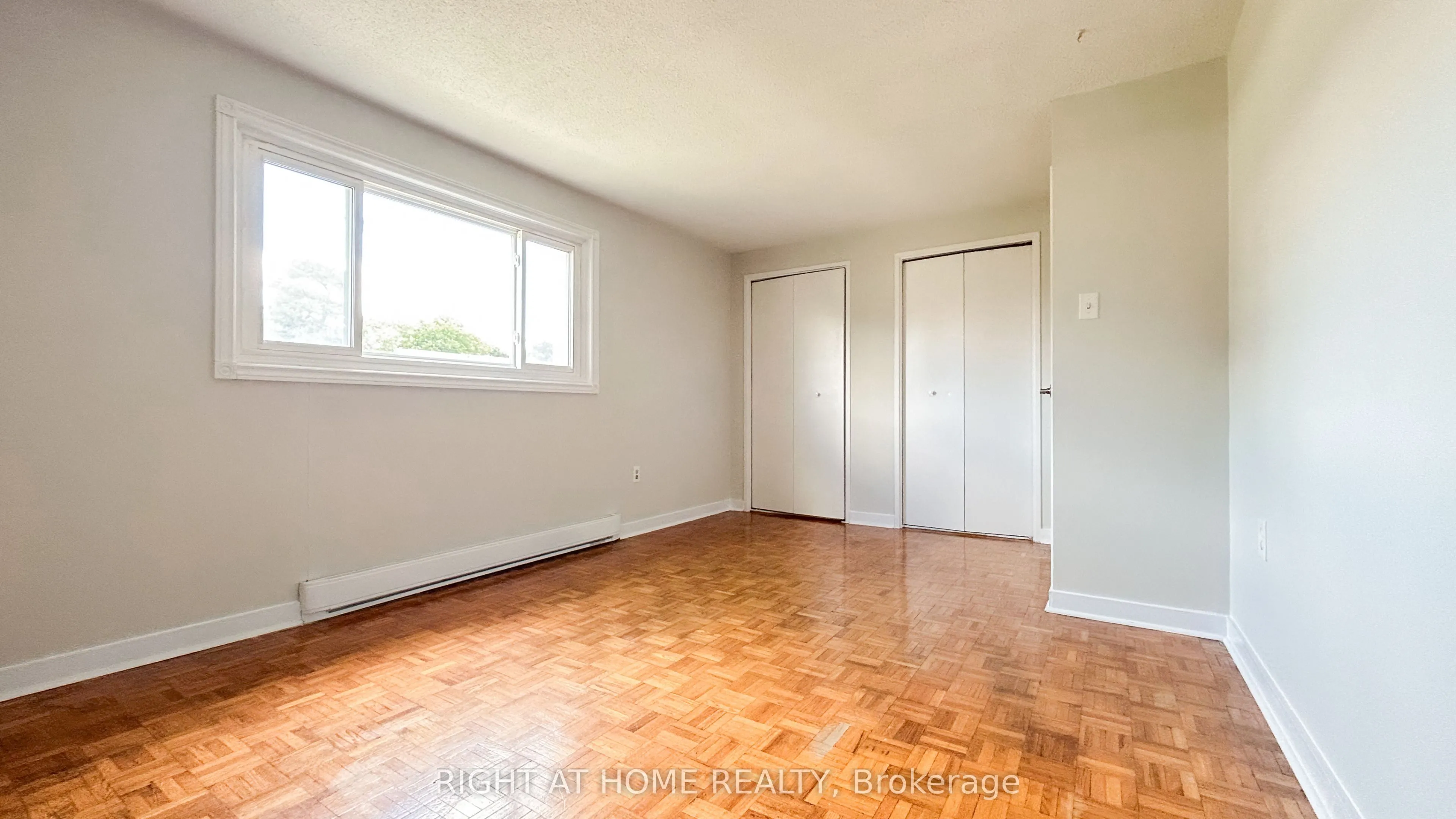 160 Jansen Avenue, #32