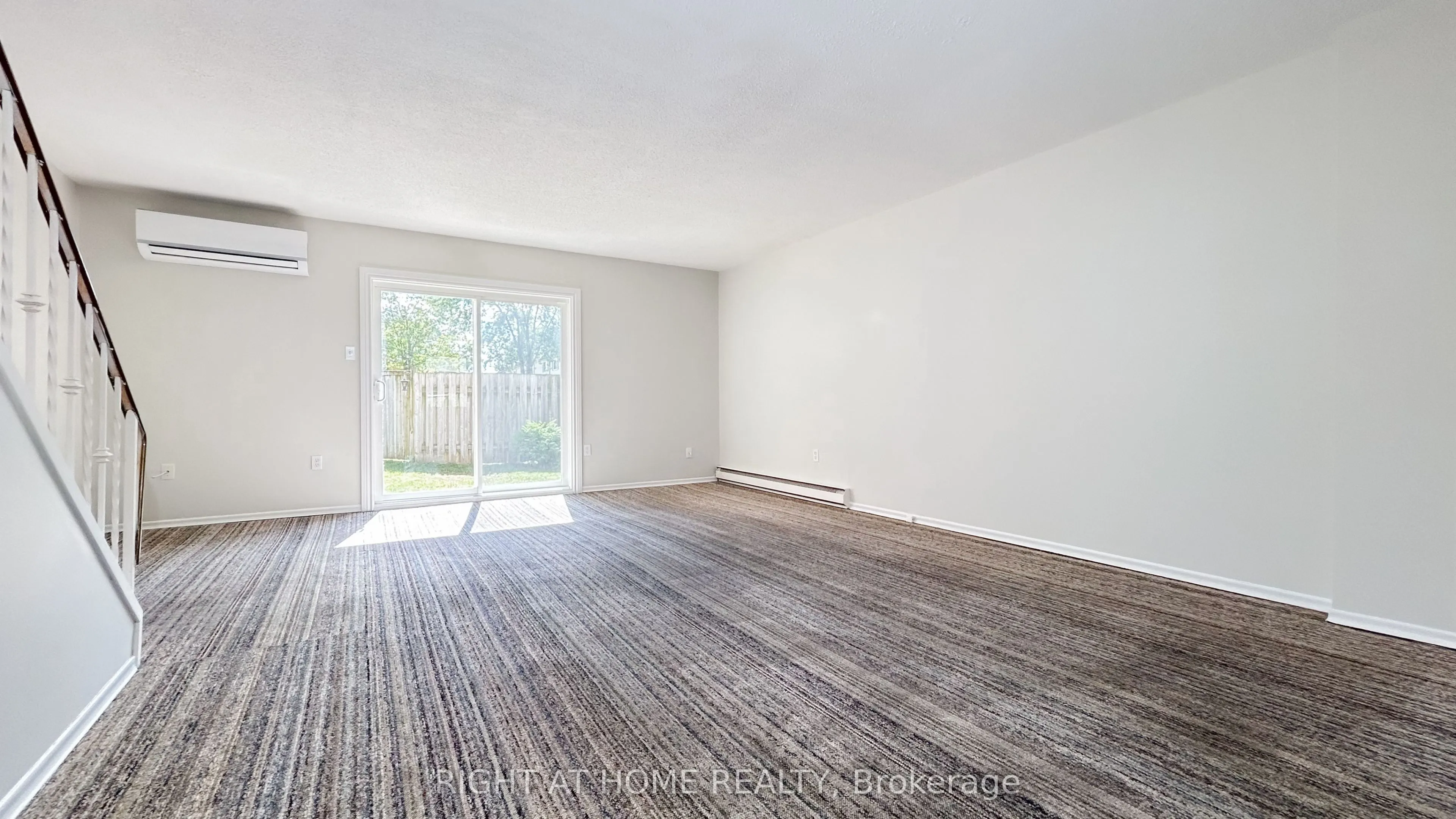 160 Jansen Avenue, #32