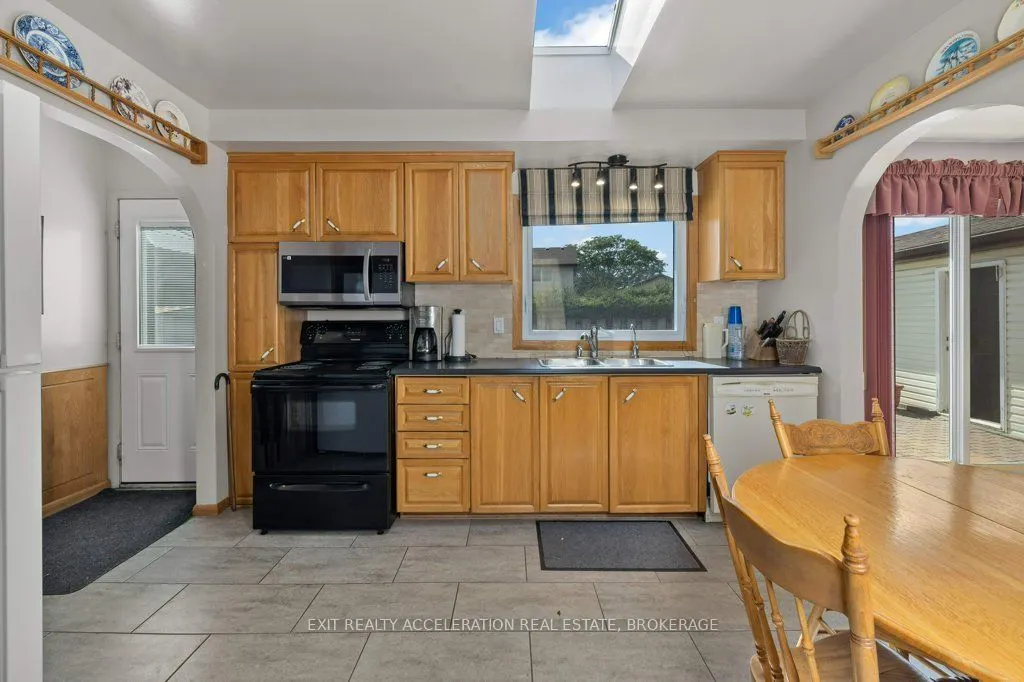 38 Thorncliffe Drive