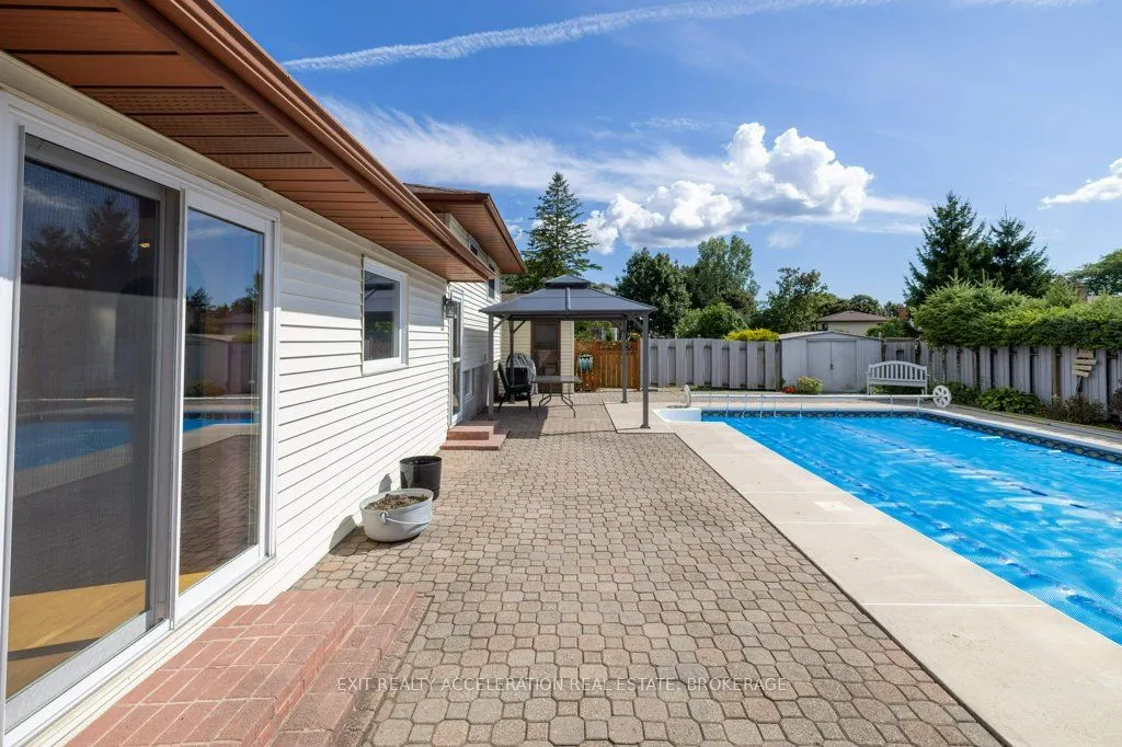 38 Thorncliffe Drive