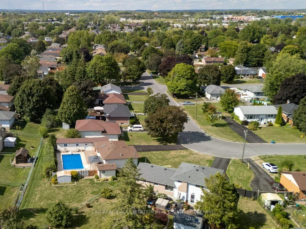 38 Thorncliffe Drive