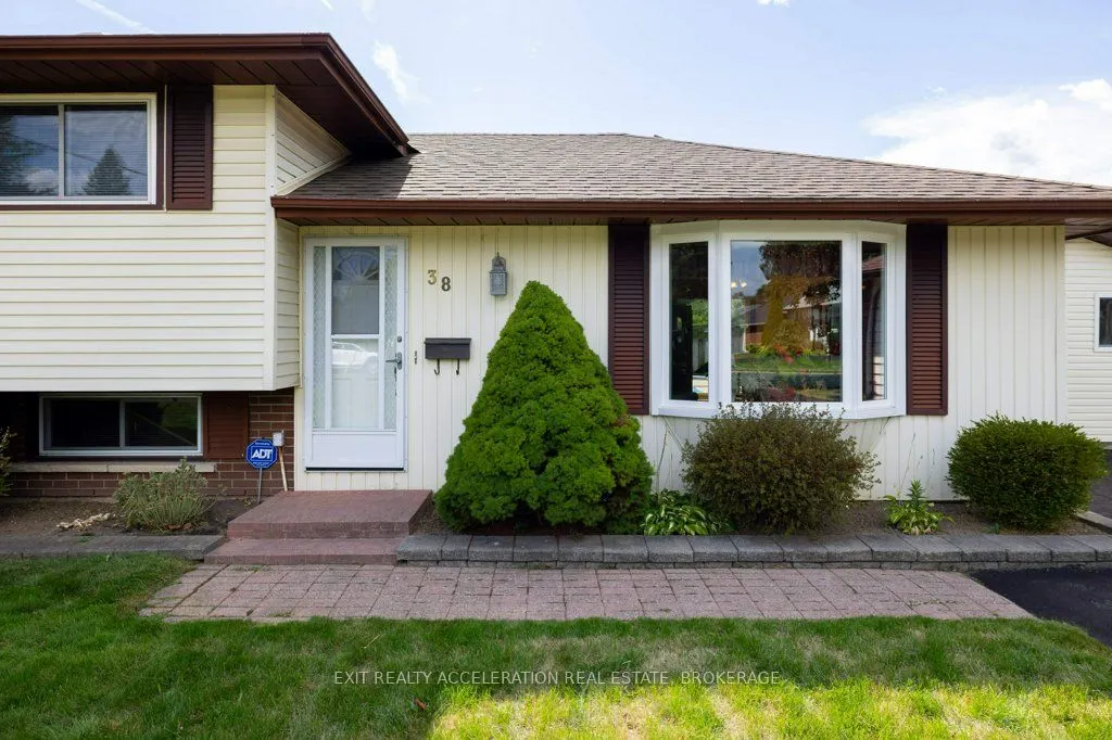 38 Thorncliffe Drive