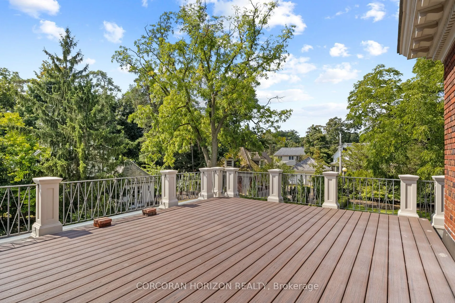 33 Salisbury Avenue