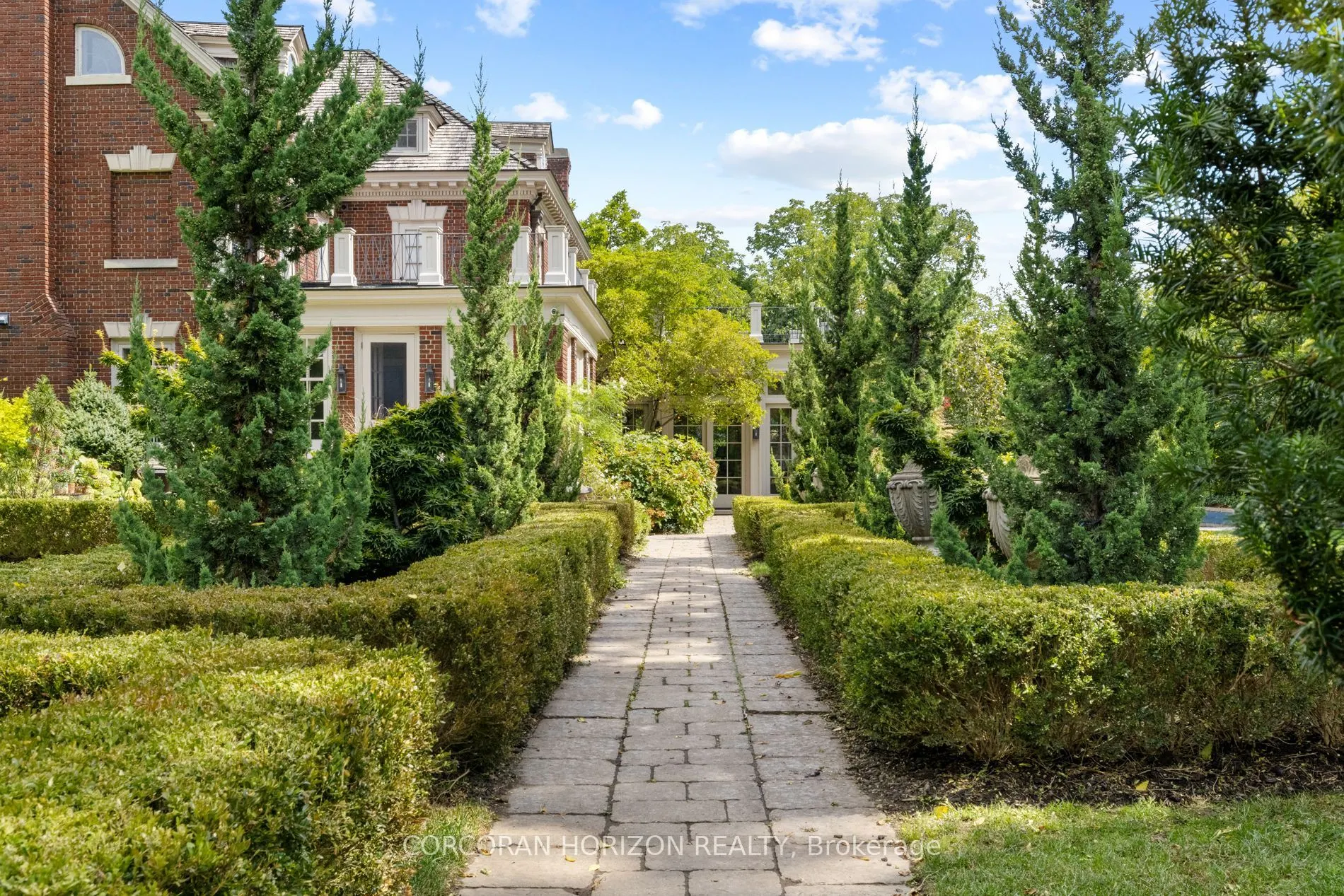 33 Salisbury Avenue