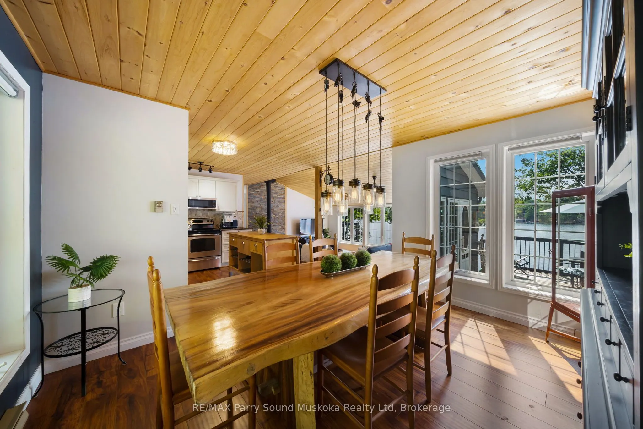 362 Healey Lake
