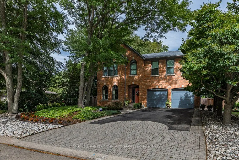 223 Briar Hill Crescent