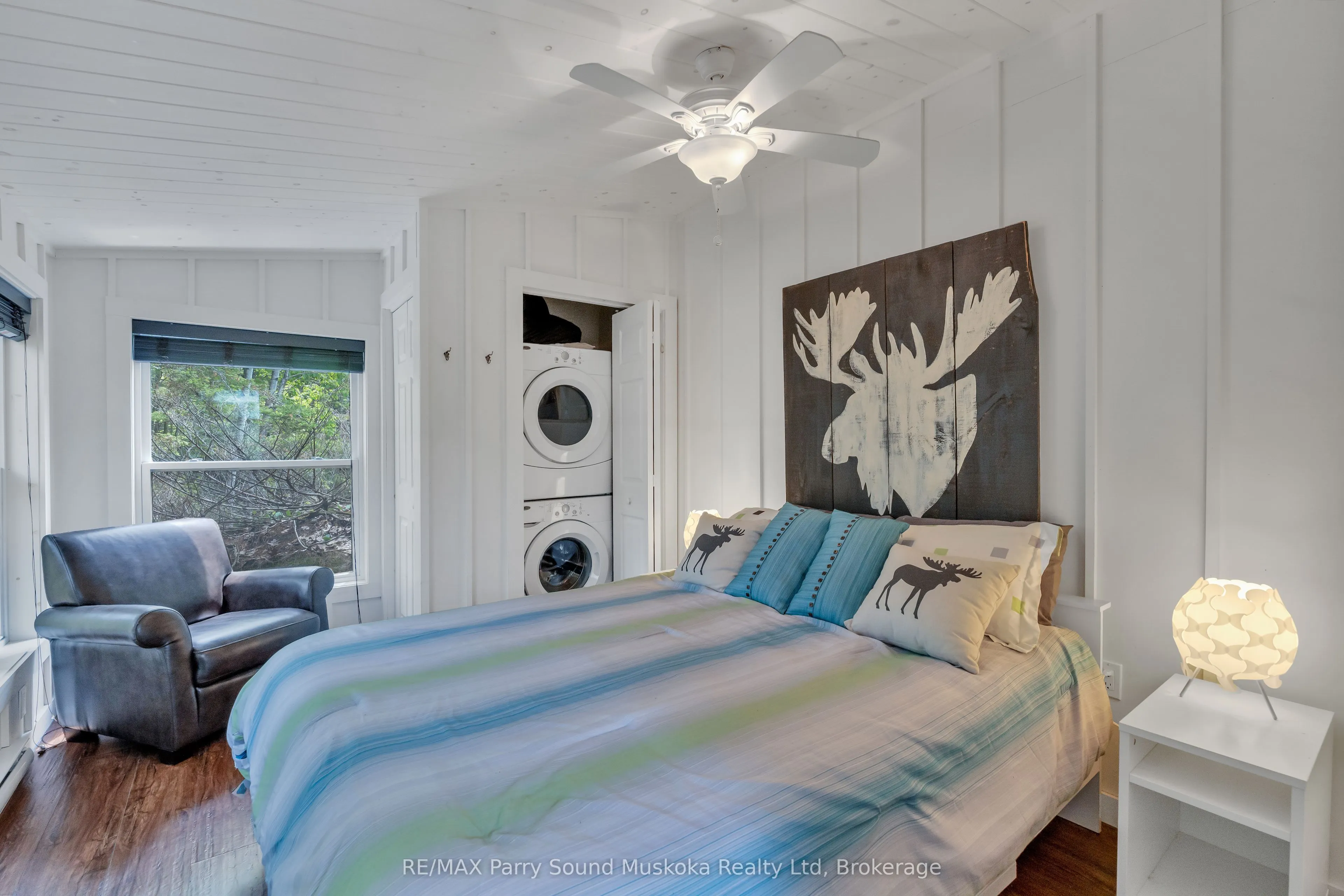 109 Healey Lake